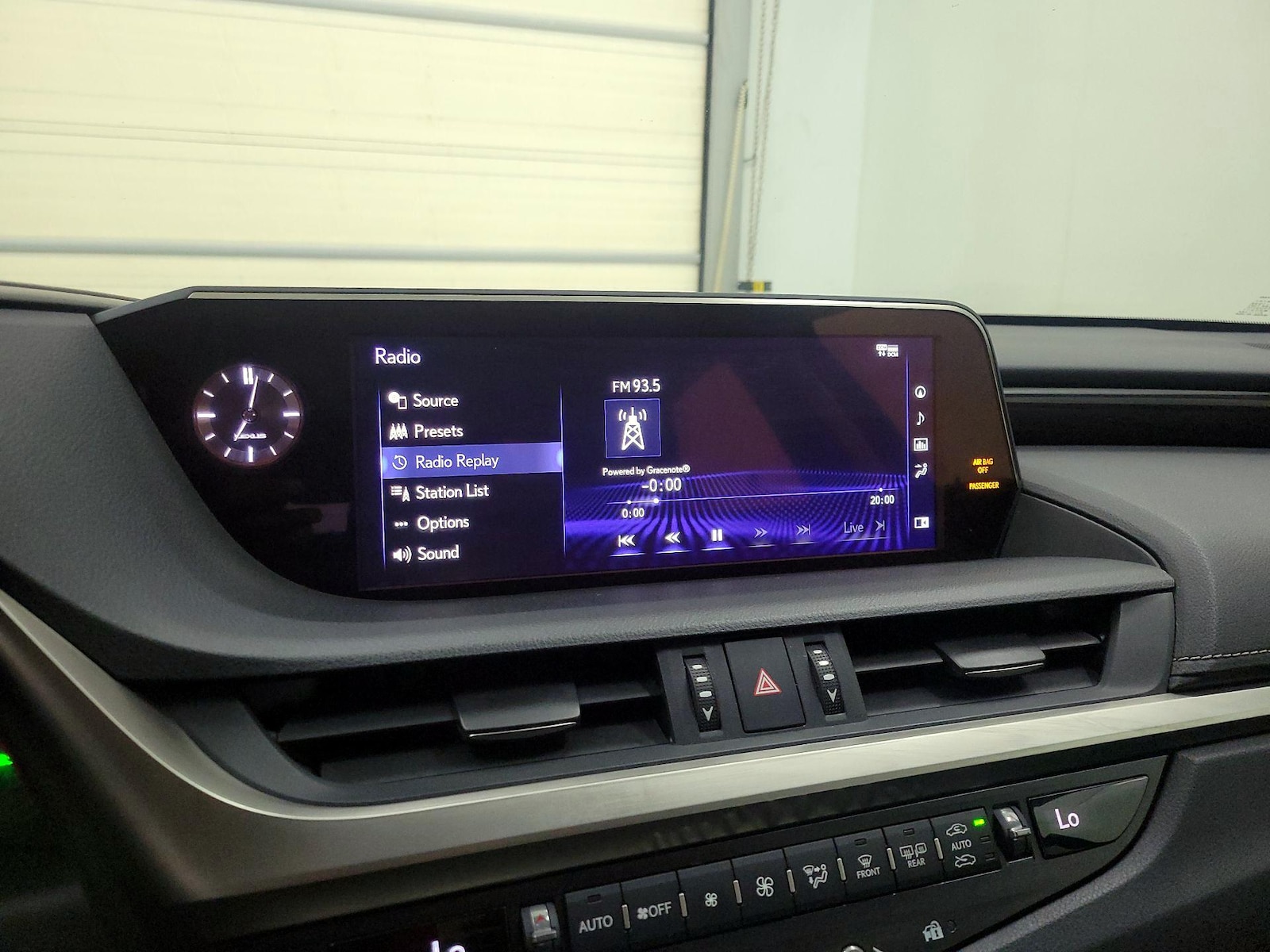 2020 Lexus ES 350 - Photo 17