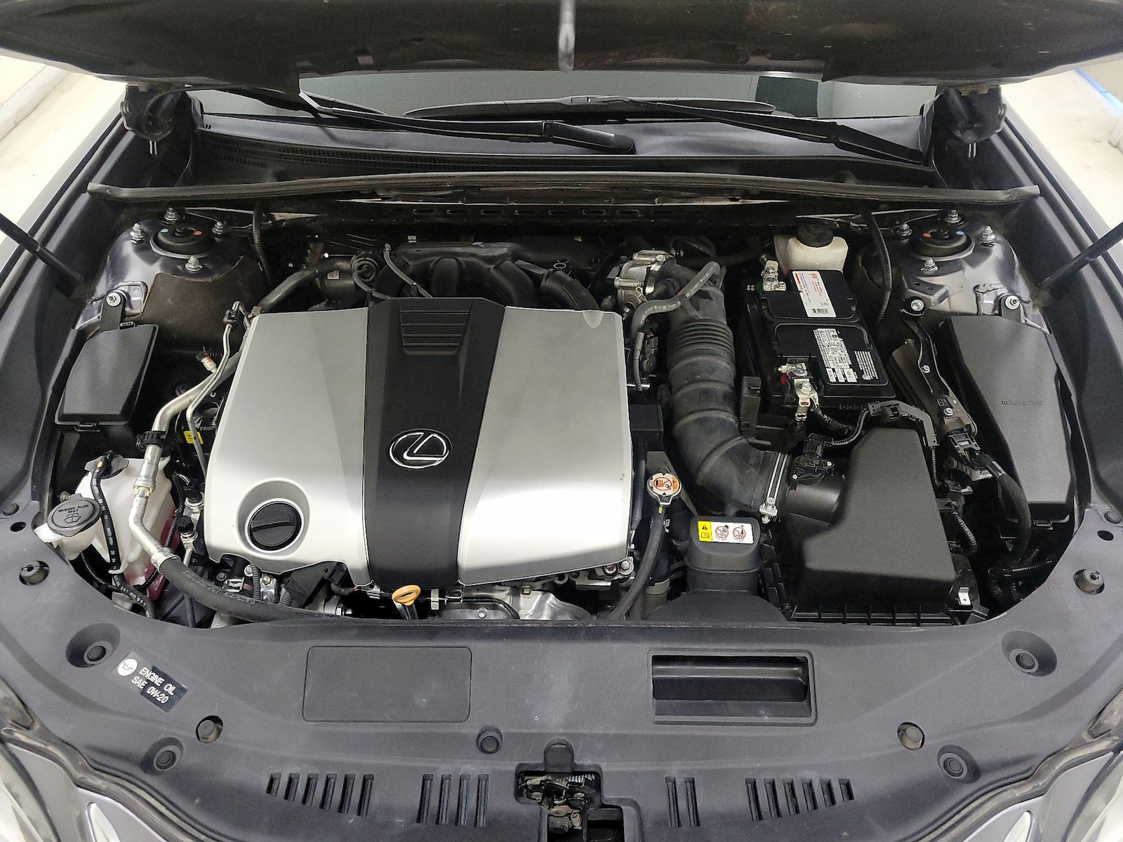 2020 Lexus ES 350 - Photo 24
