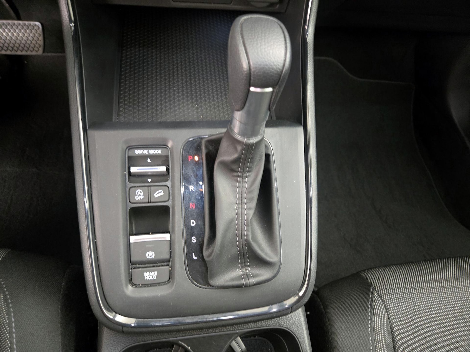2025 Honda CR-V EX - Photo 18