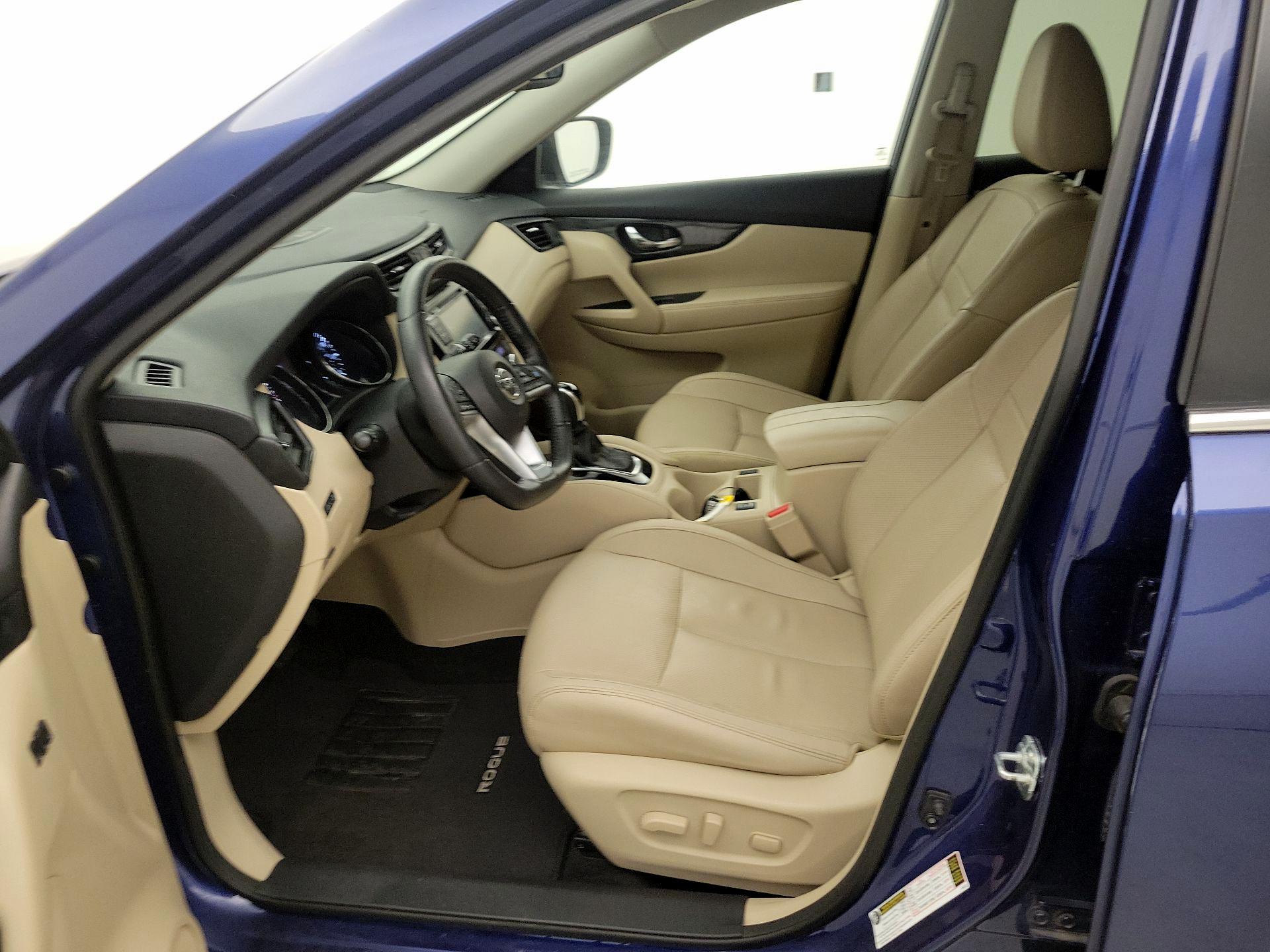 Thumbnail: 2019 Nissan Rogue - 11