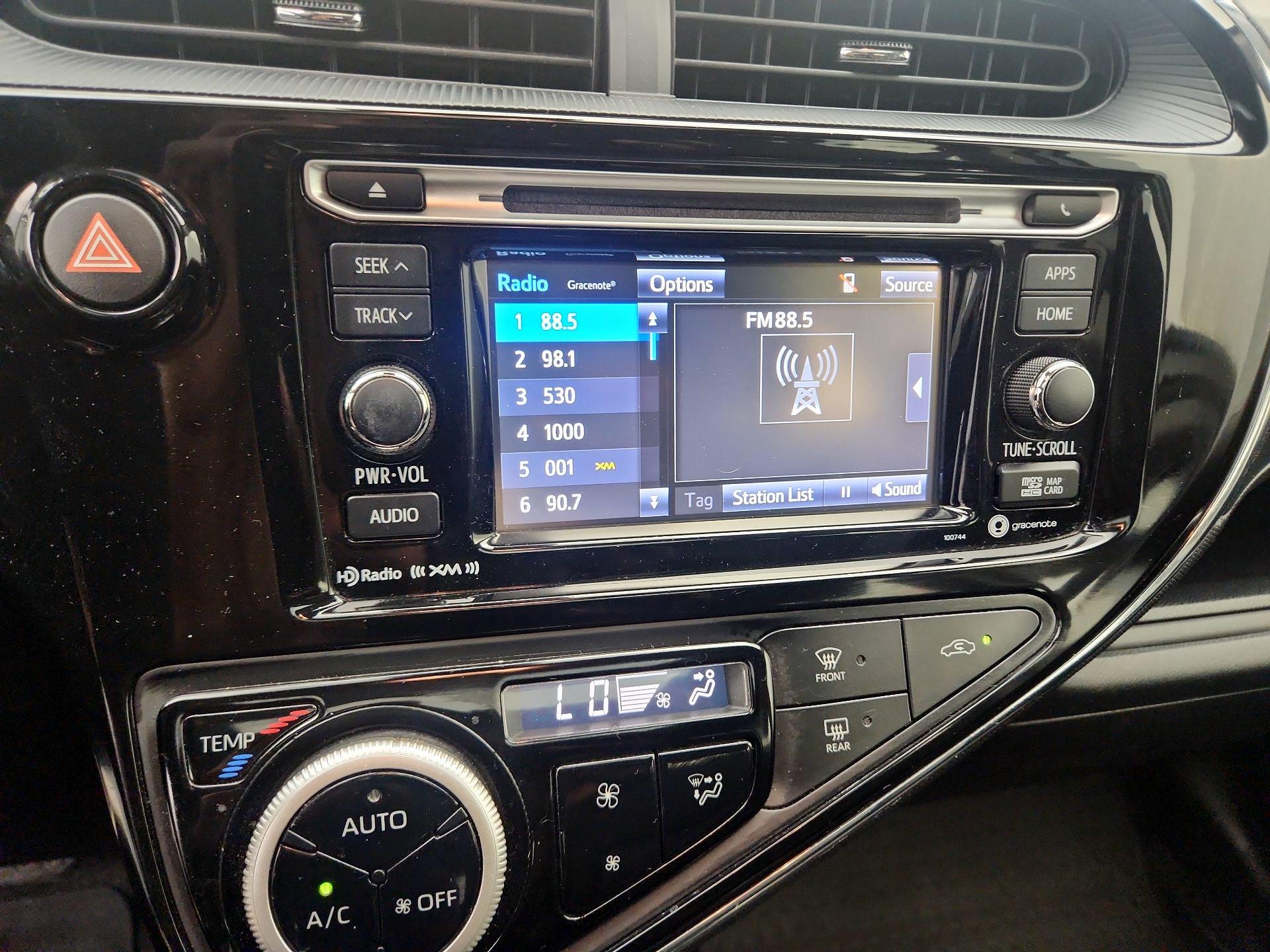 Thumbnail: 2018 Toyota Prius c - 15