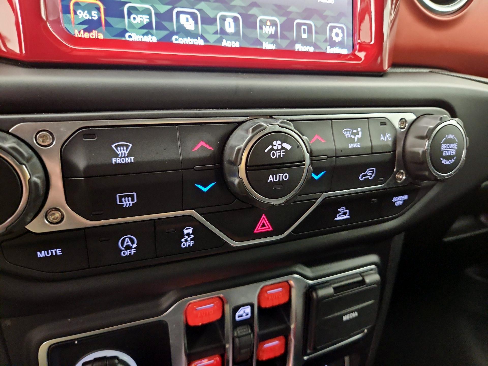 Thumbnail: 2020 Jeep Gladiator - 17