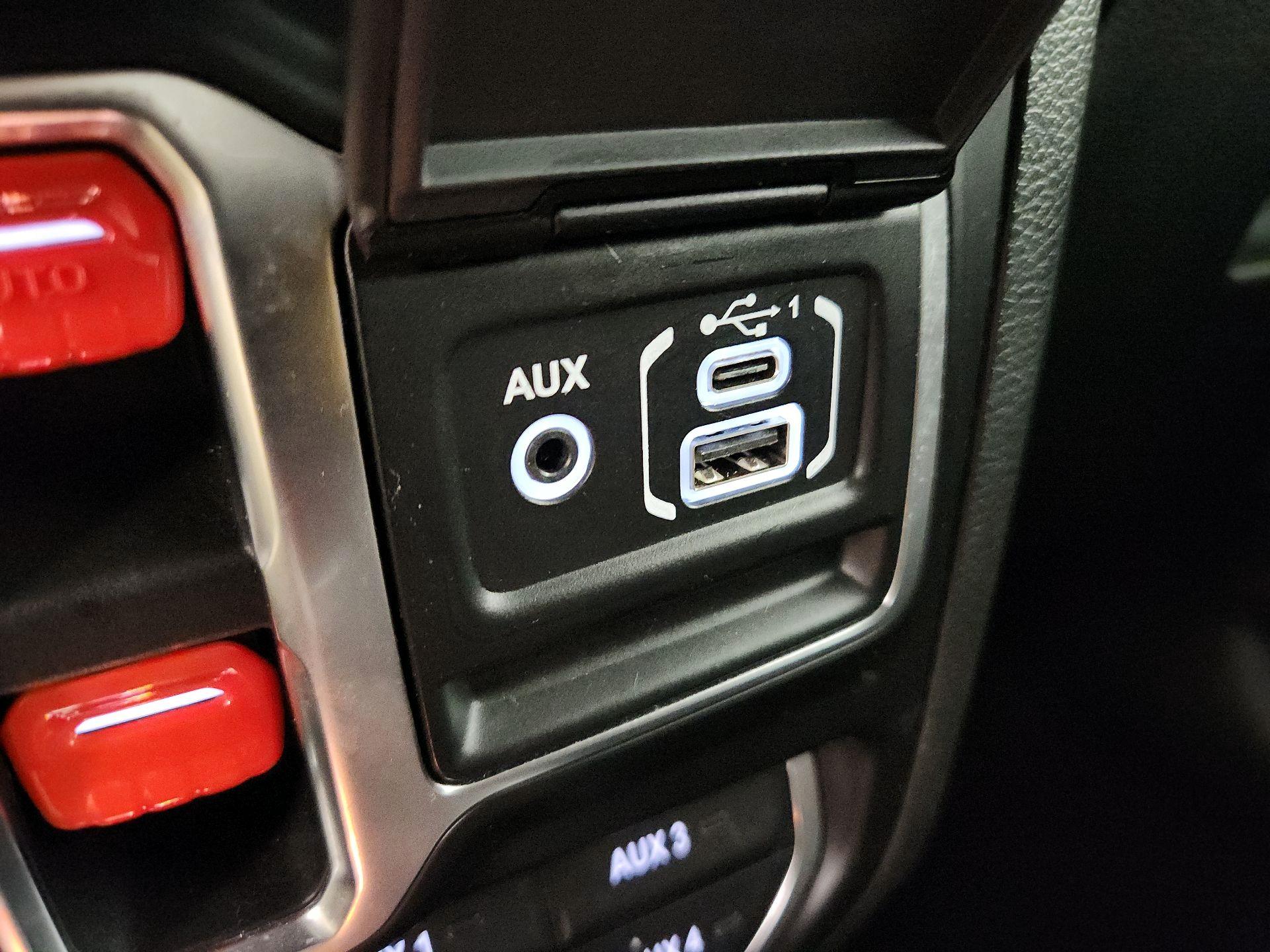 Thumbnail: 2020 Jeep Gladiator - 19