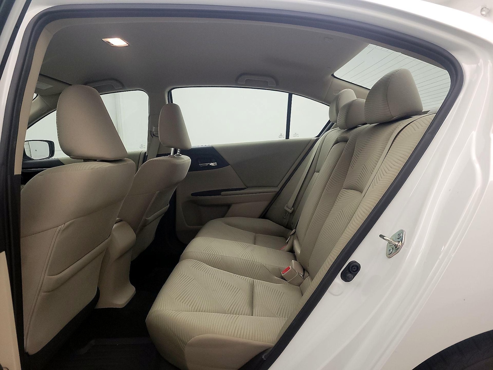 2016 Honda Accord LX - Photo 20