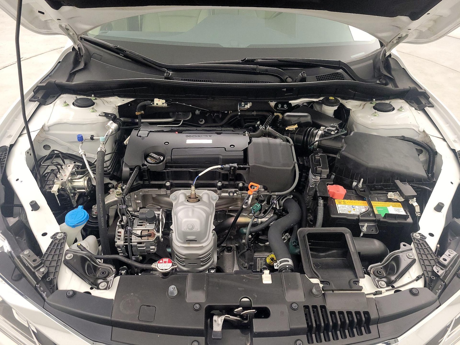 2016 Honda Accord LX - Photo 22