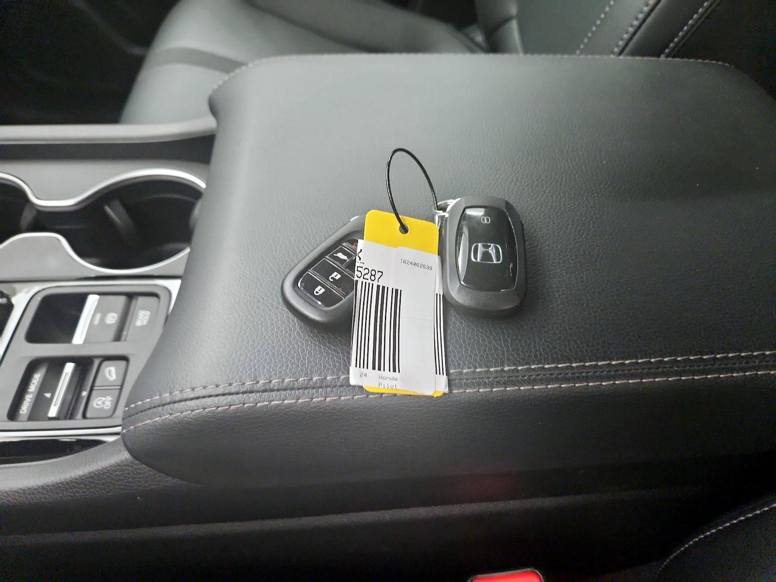 2024 Honda Pilot Touring - Photo 27