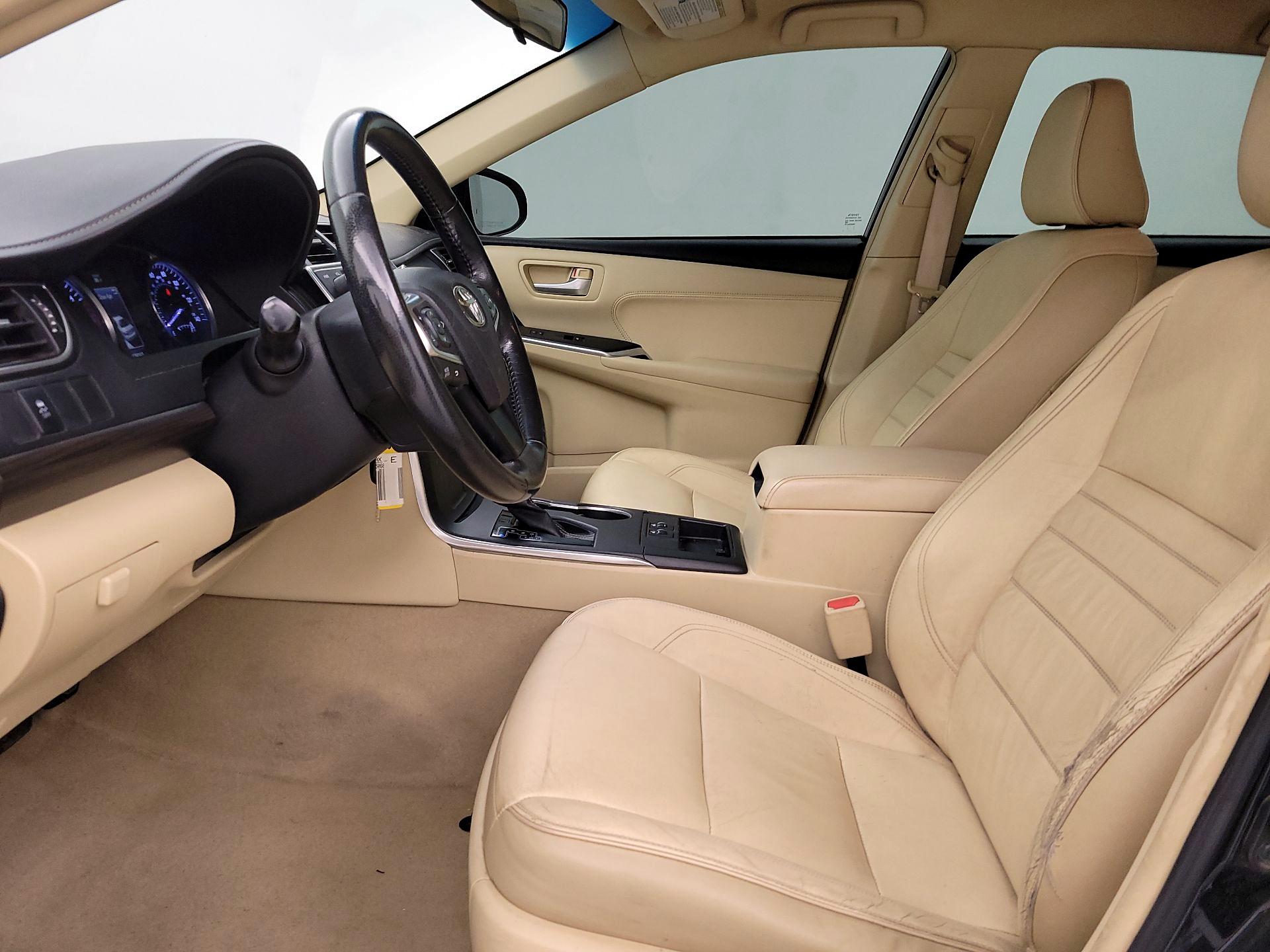 Thumbnail: 2015 Toyota Camry - 11
