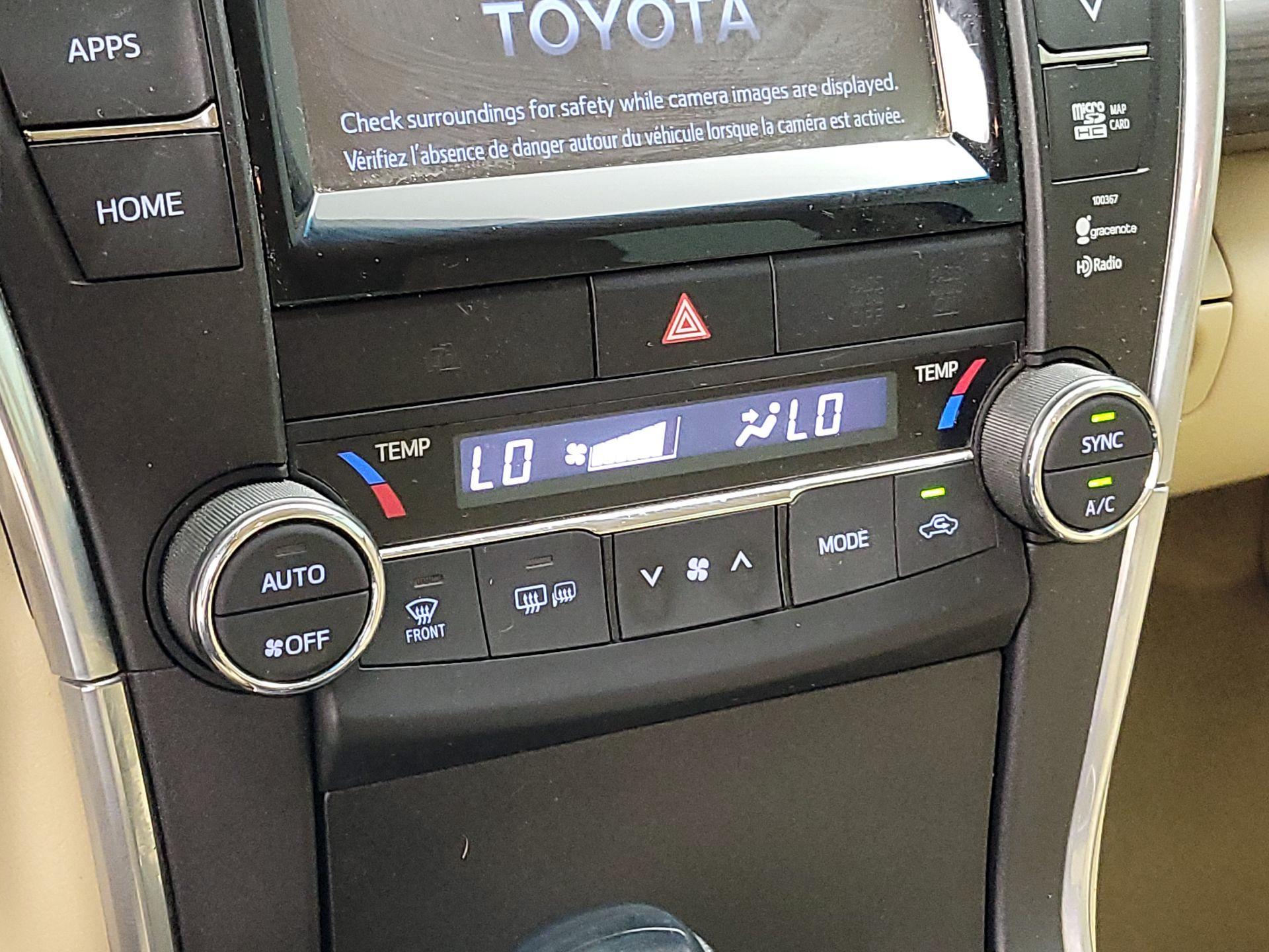 Thumbnail: 2015 Toyota Camry - 14