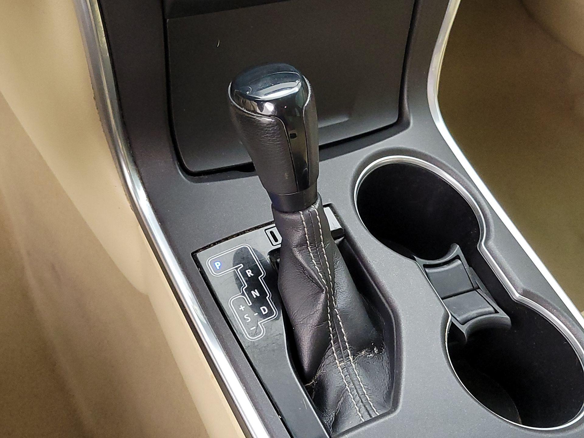 Thumbnail: 2015 Toyota Camry - 15