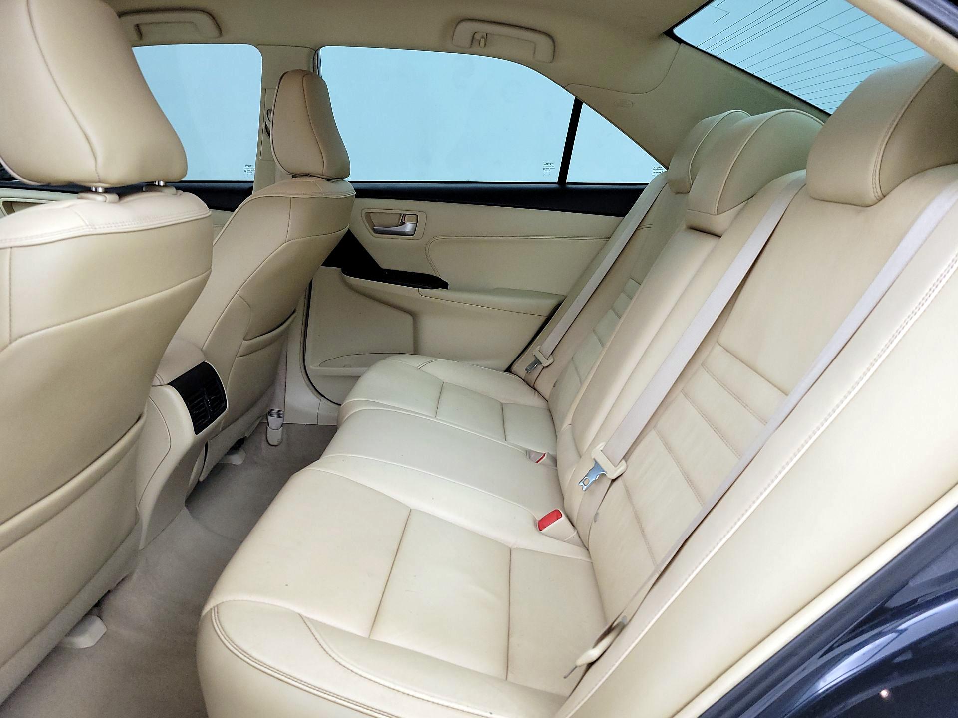 Thumbnail: 2015 Toyota Camry - 16