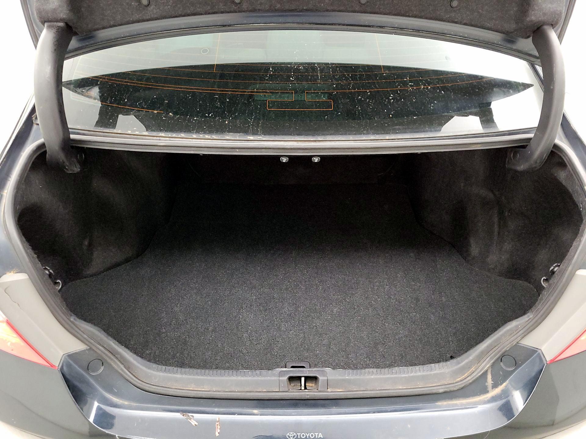 Thumbnail: 2015 Toyota Camry - 17