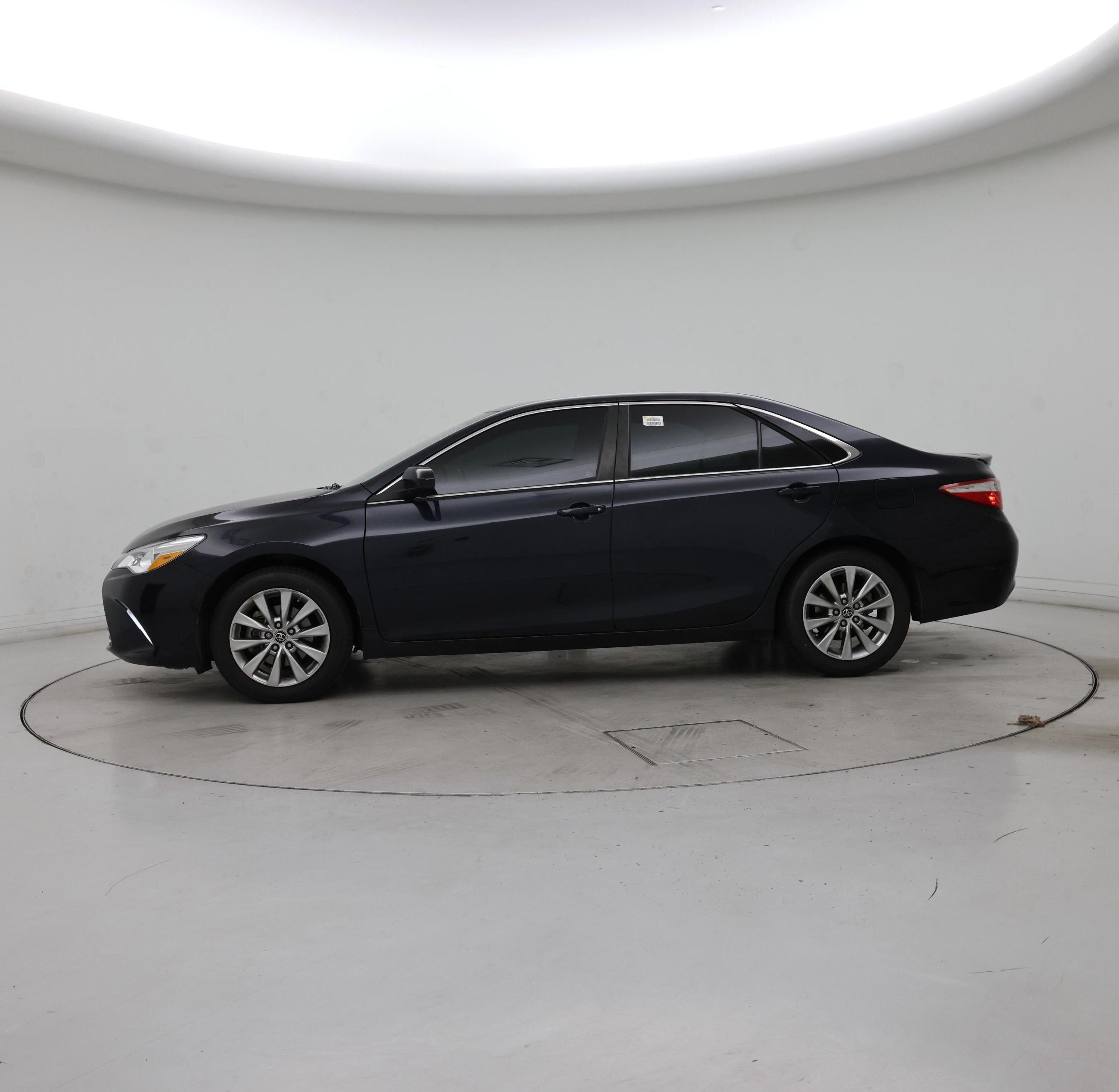 Thumbnail: 2015 Toyota Camry - 3