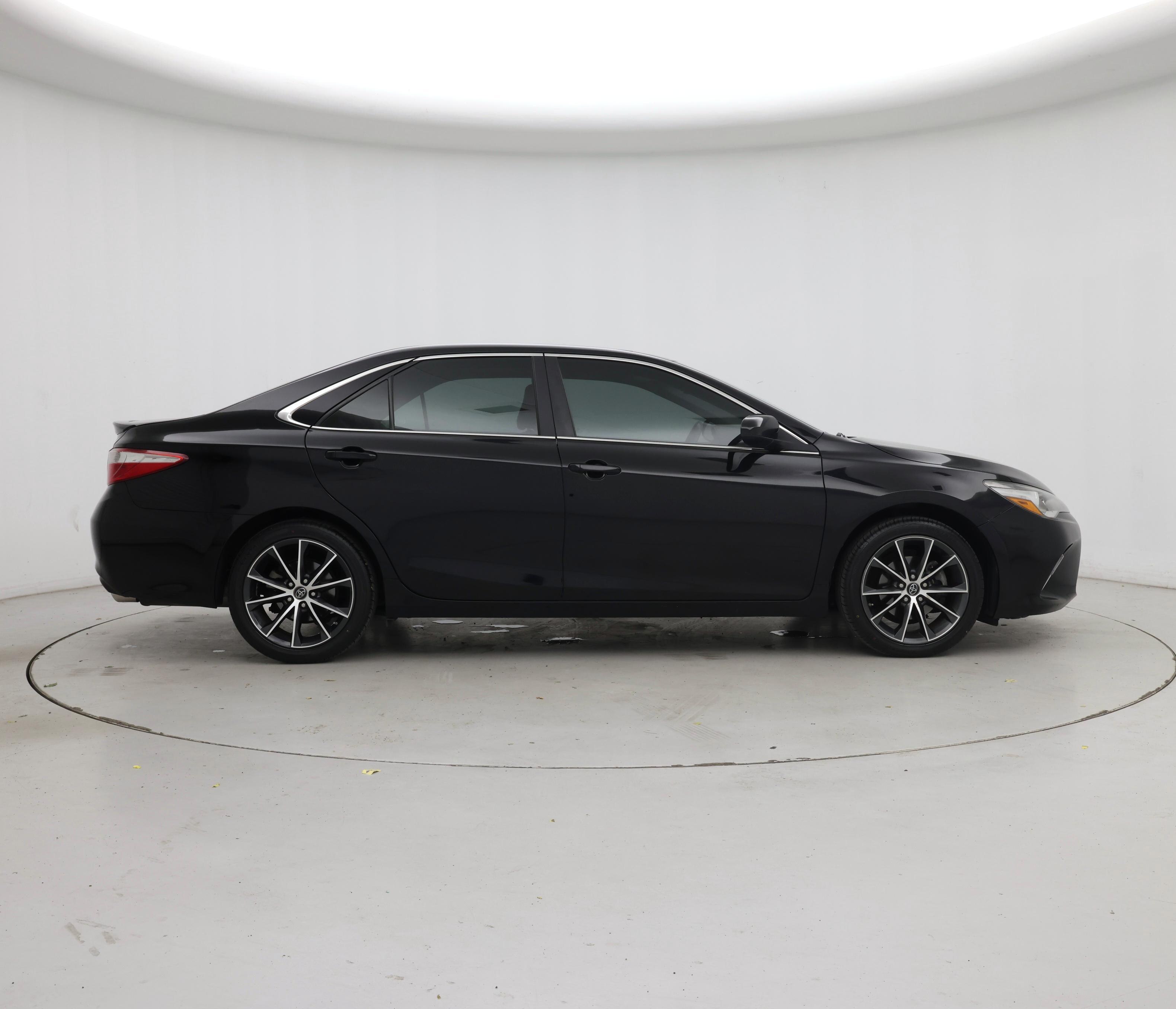 Thumbnail: 2016 Toyota Camry - 7