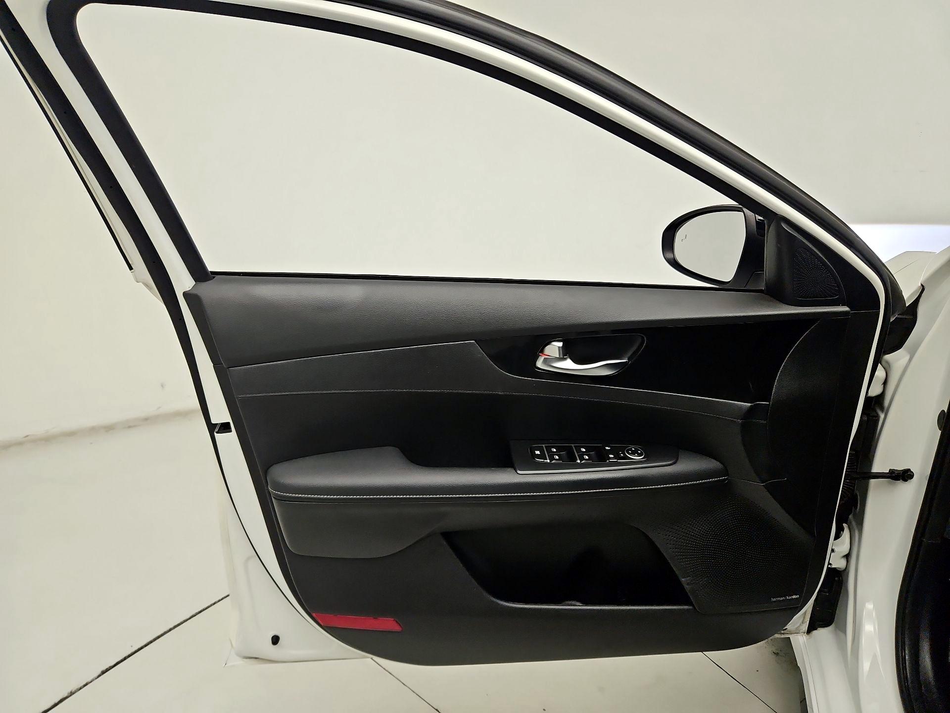 Thumbnail: 2024 Kia Forte - 12