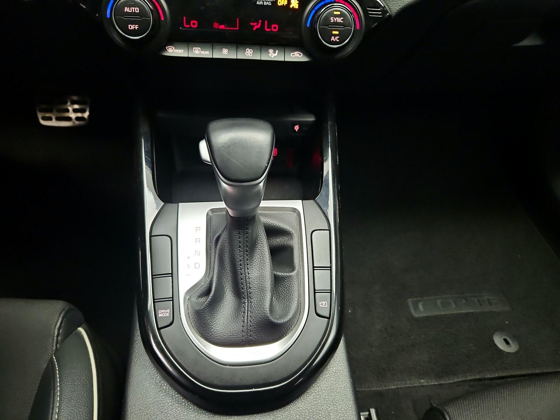 Thumbnail: 2024 Kia Forte - 17