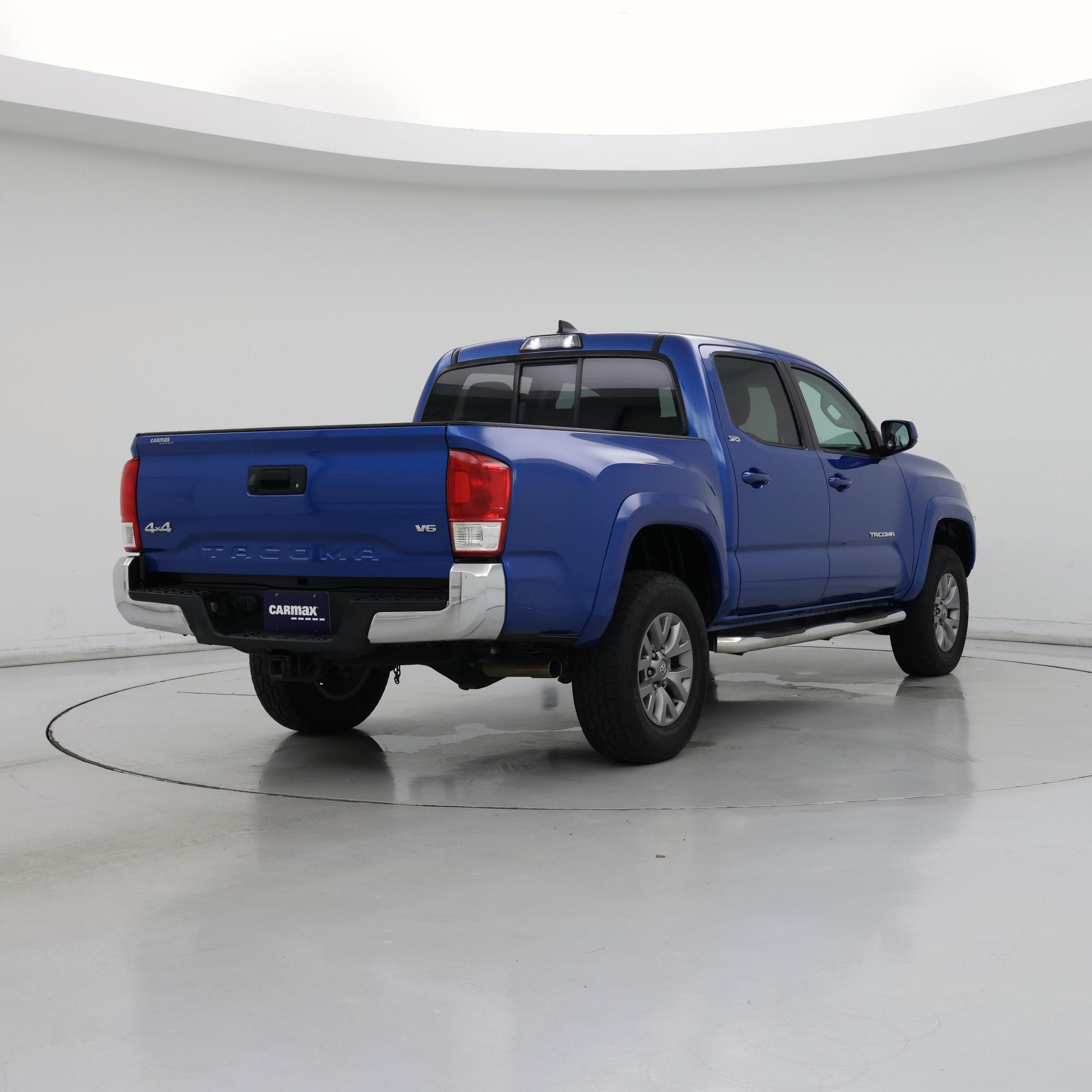 Thumbnail: 2016 Toyota Tacoma - 8