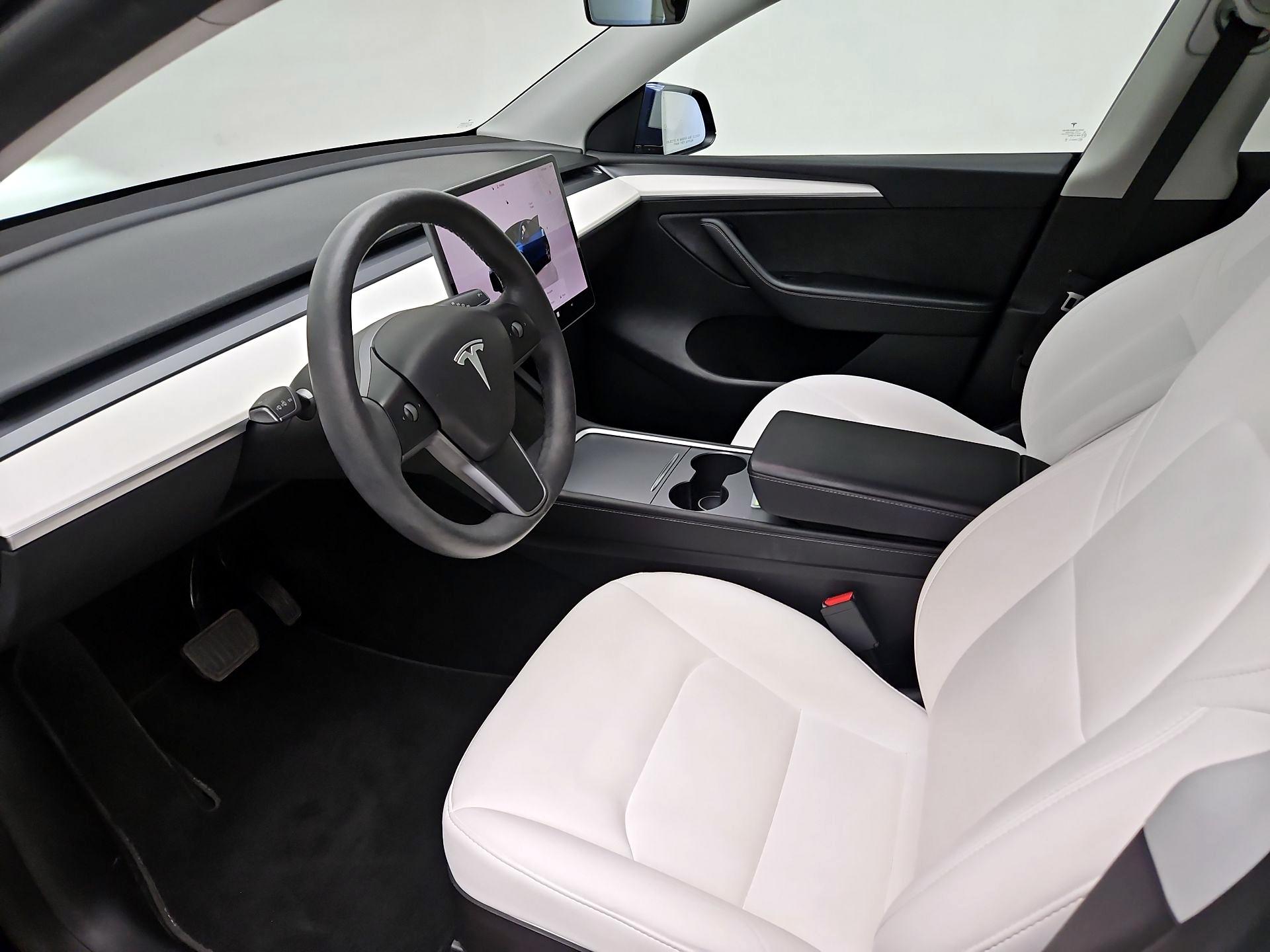 Thumbnail: 2022 Tesla Model Y - 11