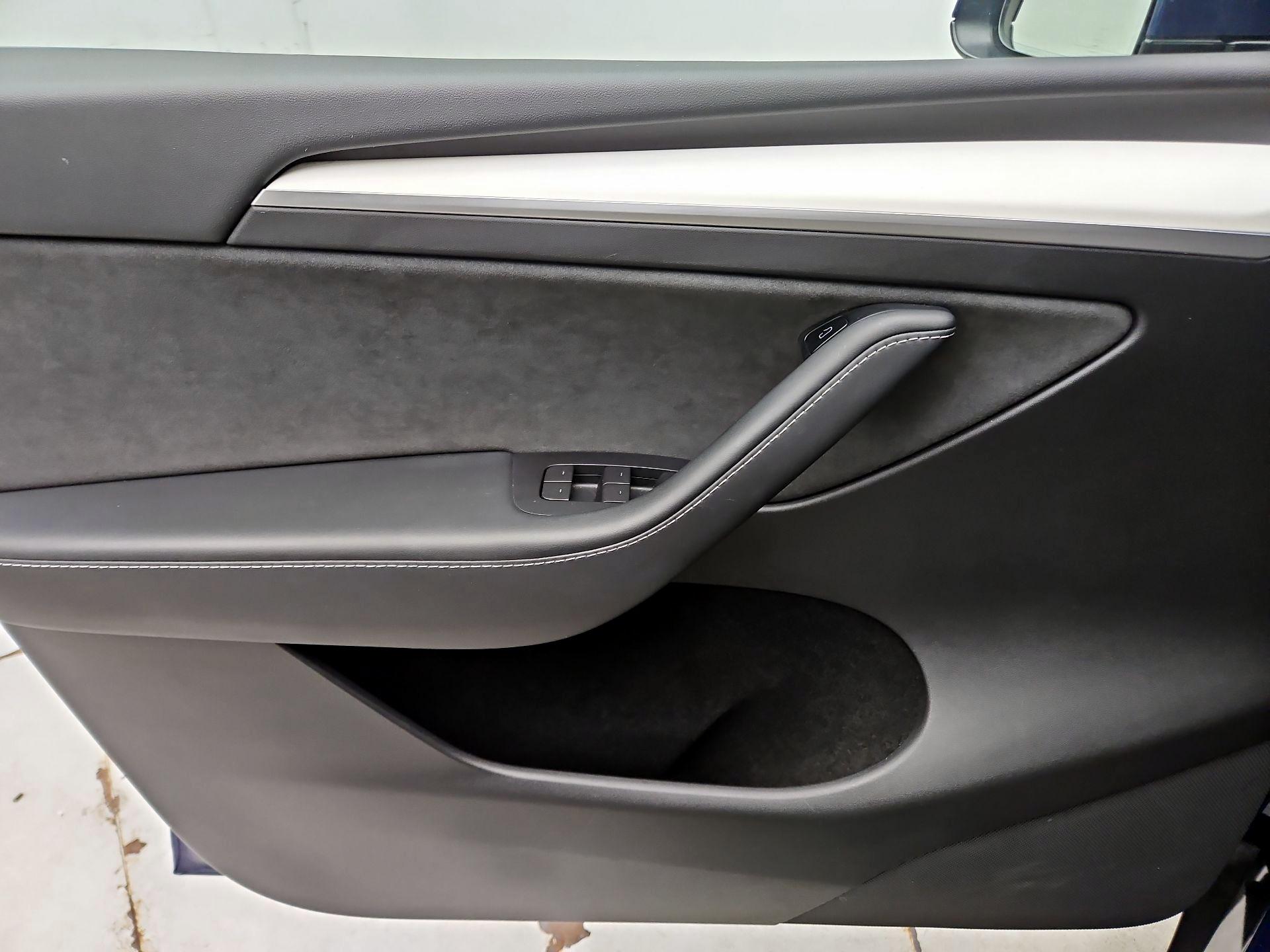 Thumbnail: 2022 Tesla Model Y - 12