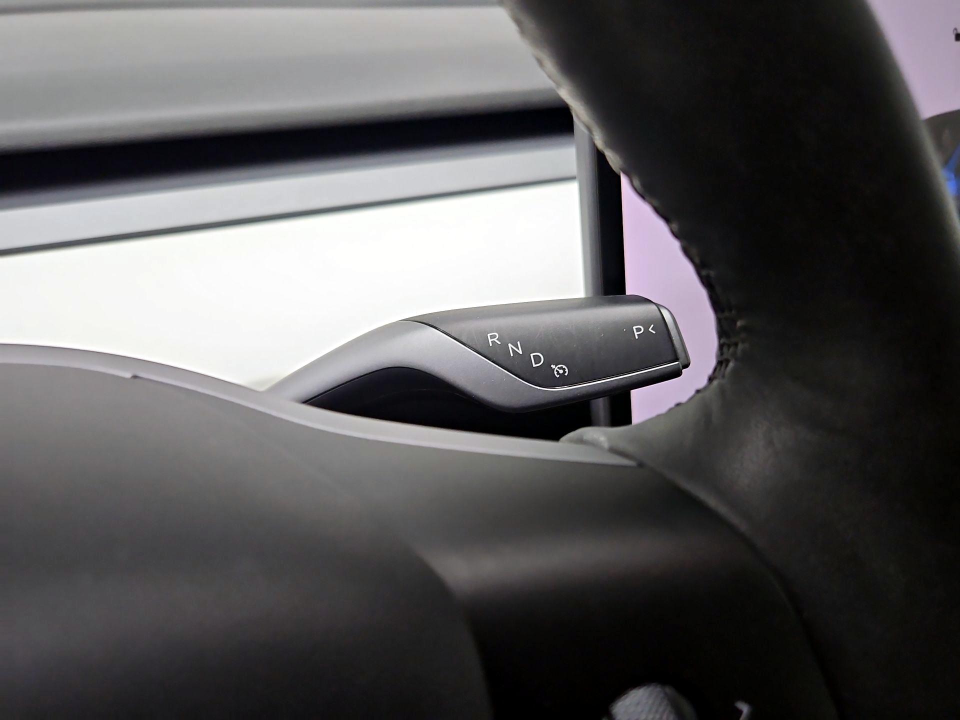 Thumbnail: 2022 Tesla Model Y - 17