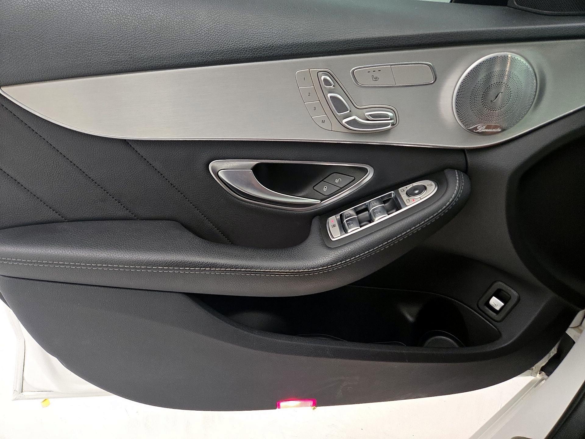 Thumbnail: 2019 Mercedes-Benz C-Class - 10