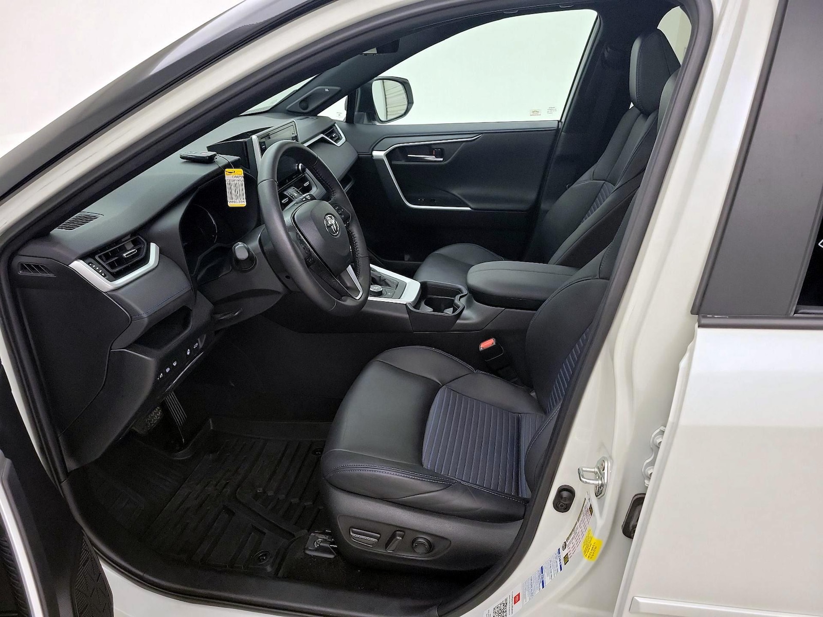 2021 Toyota RAV4 XSE - Photo 12