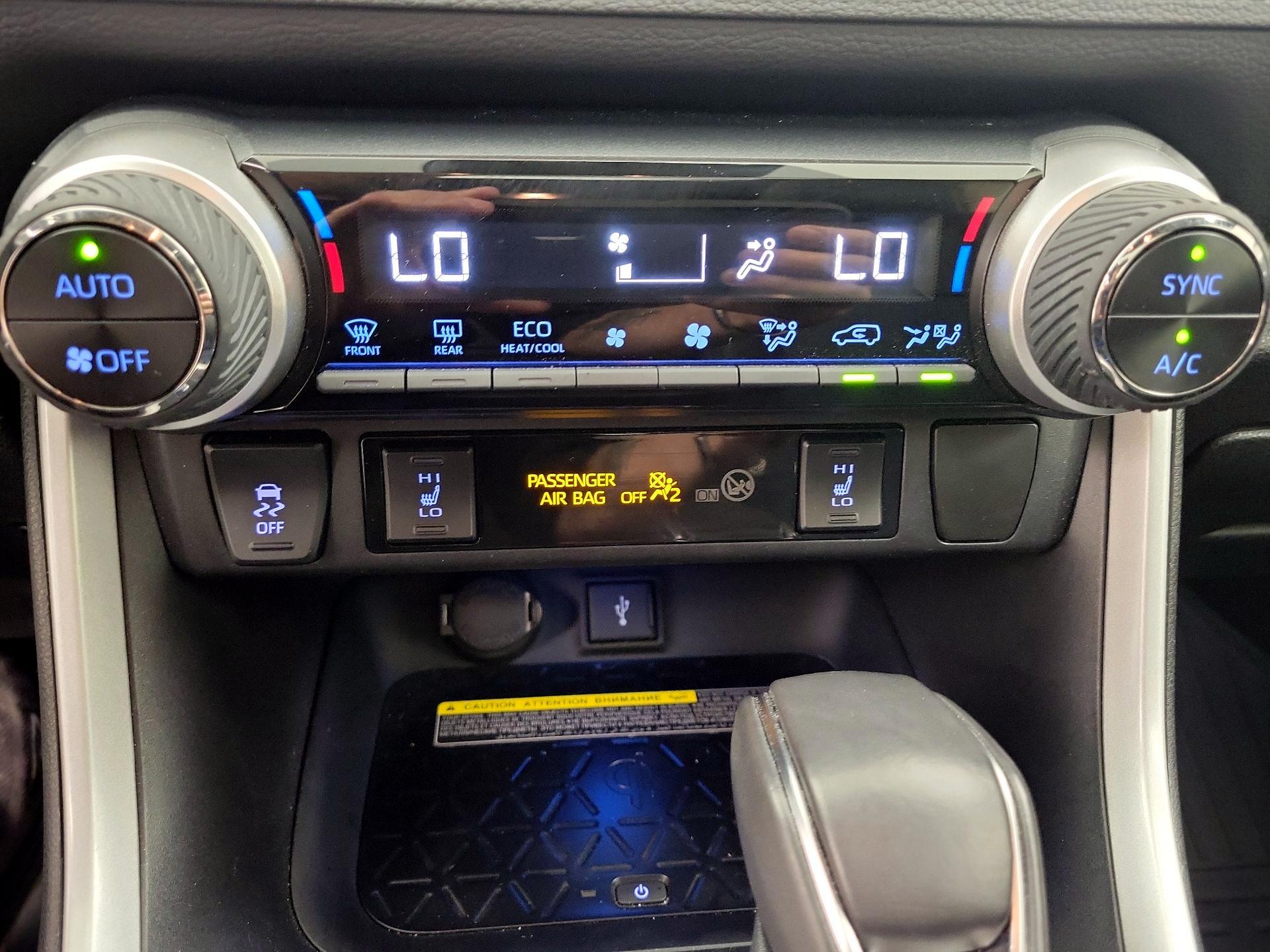 Thumbnail: 2021 Toyota RAV4 - 17