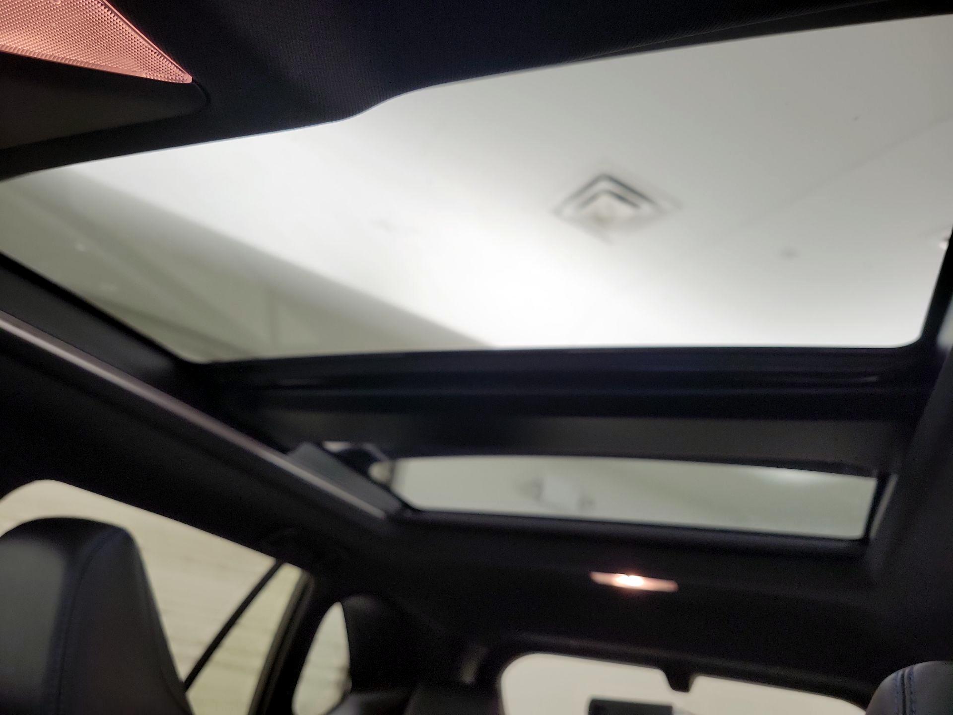 Thumbnail: 2021 Toyota RAV4 - 20