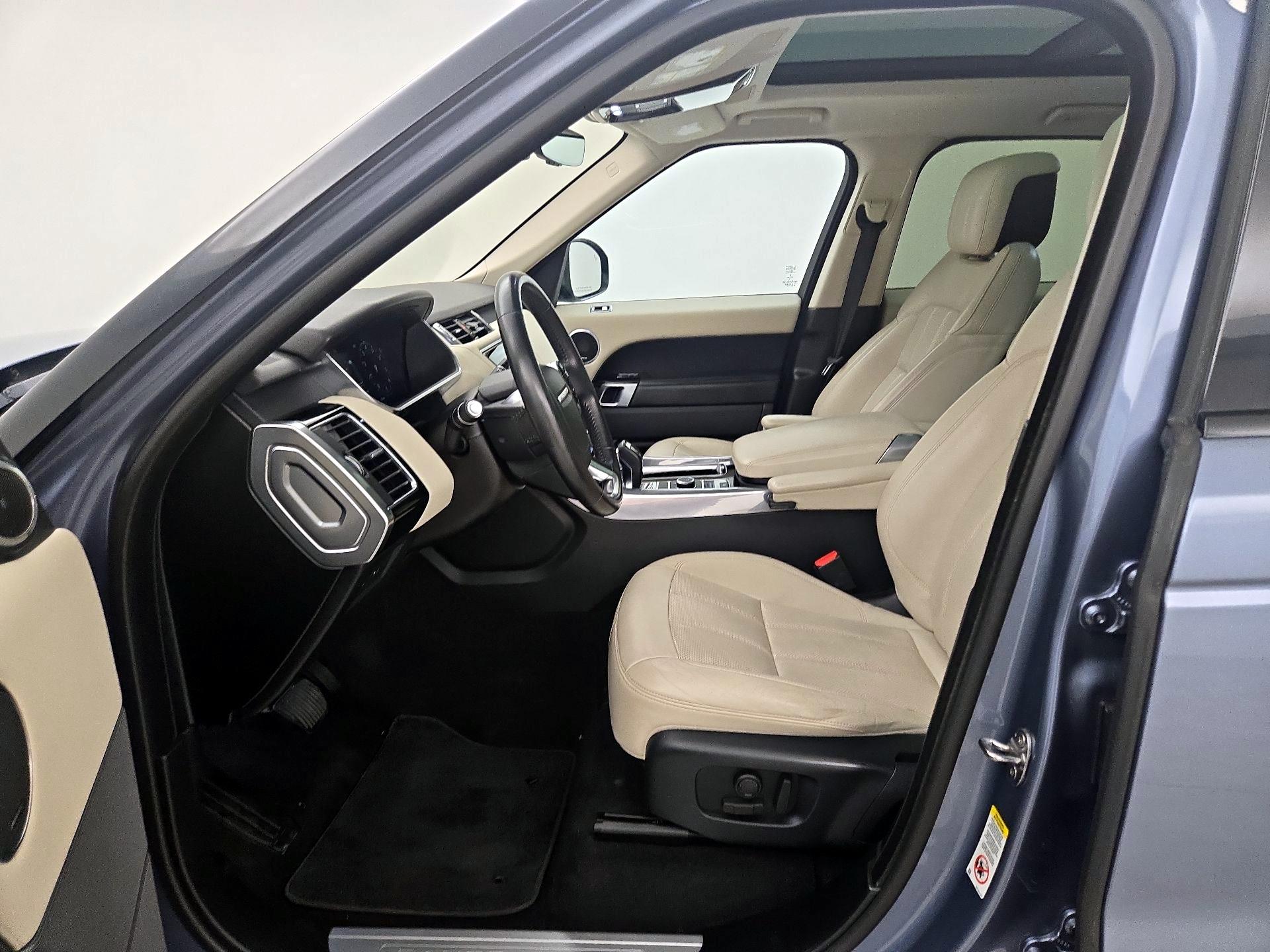 Thumbnail: 2020 Land Rover Range Rover Sport - 11