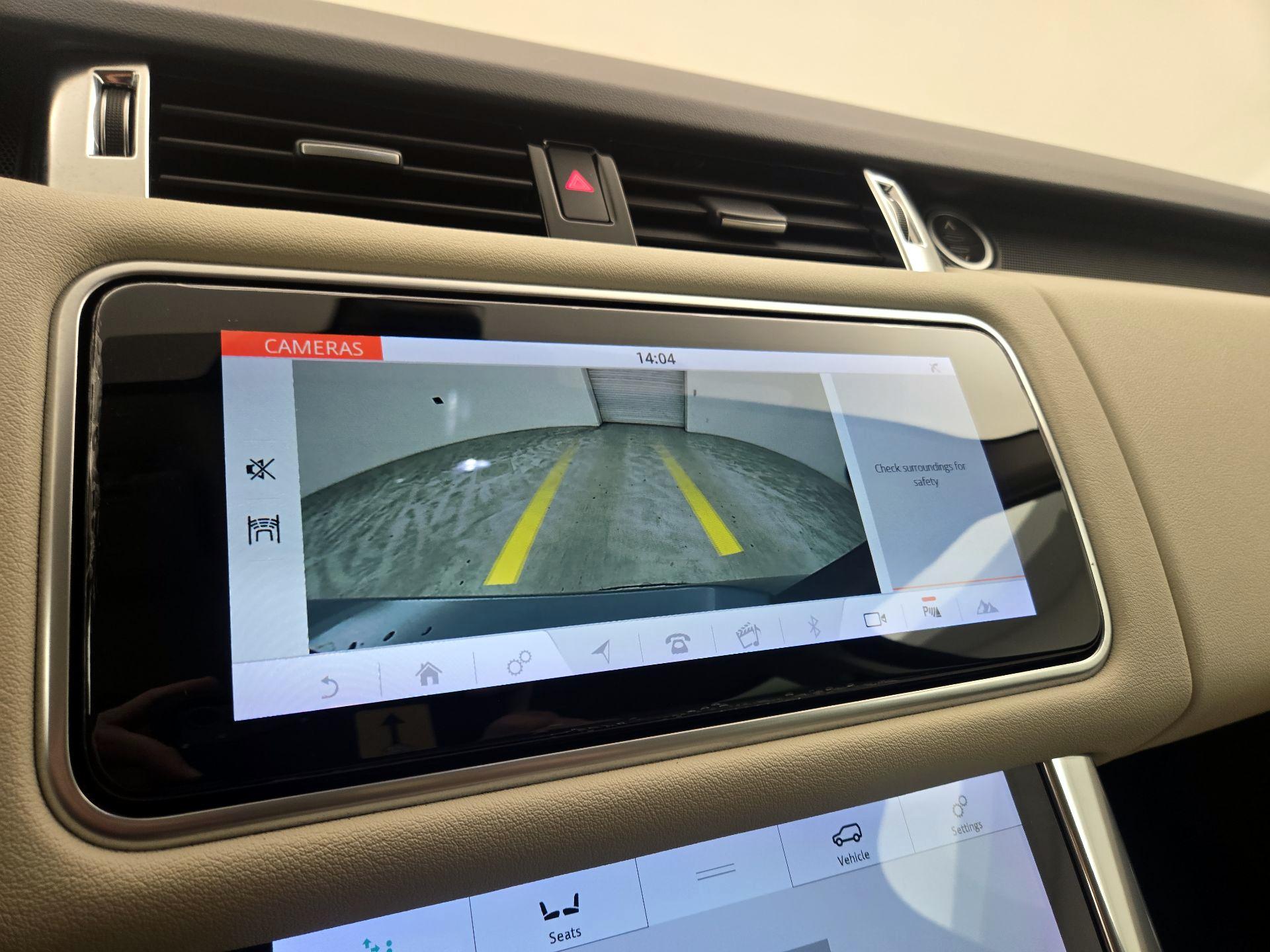Thumbnail: 2020 Land Rover Range Rover Sport - 15