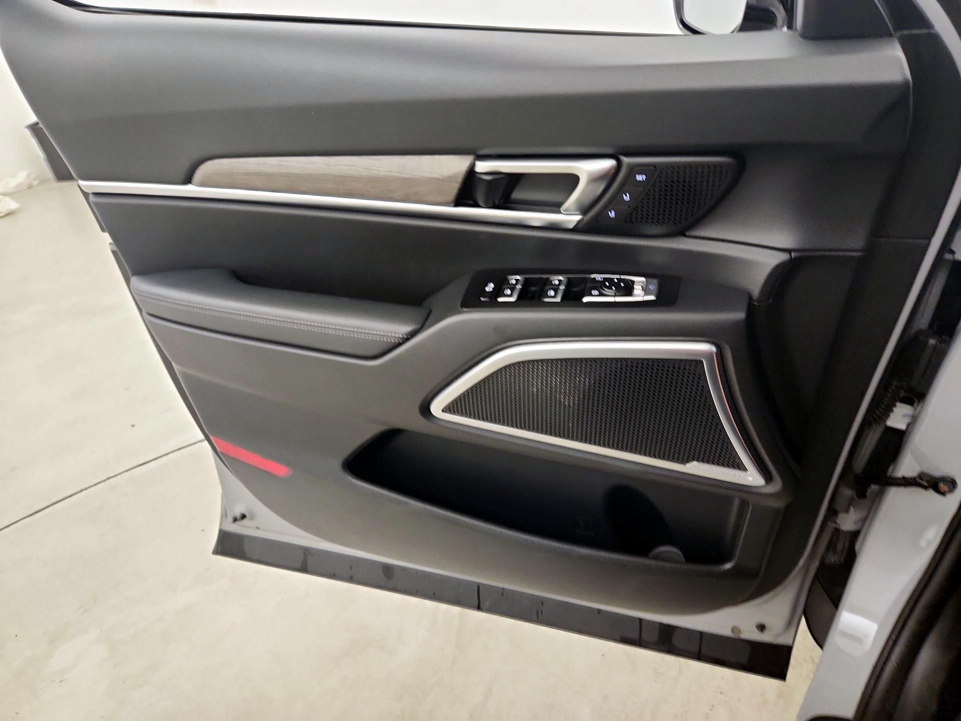Thumbnail: 2022 Kia Telluride - 12