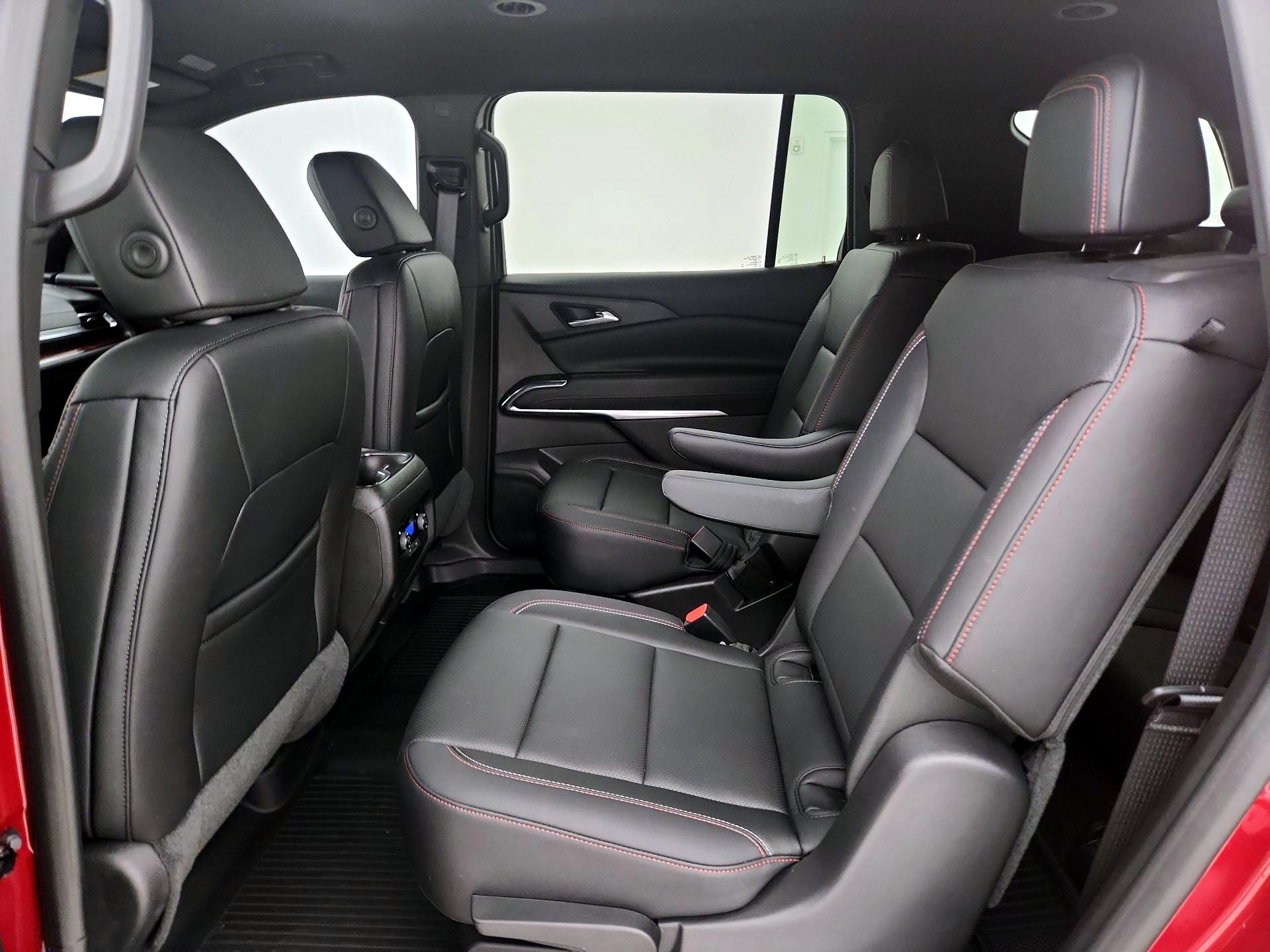 Thumbnail: 2025 Chevrolet Traverse - 20