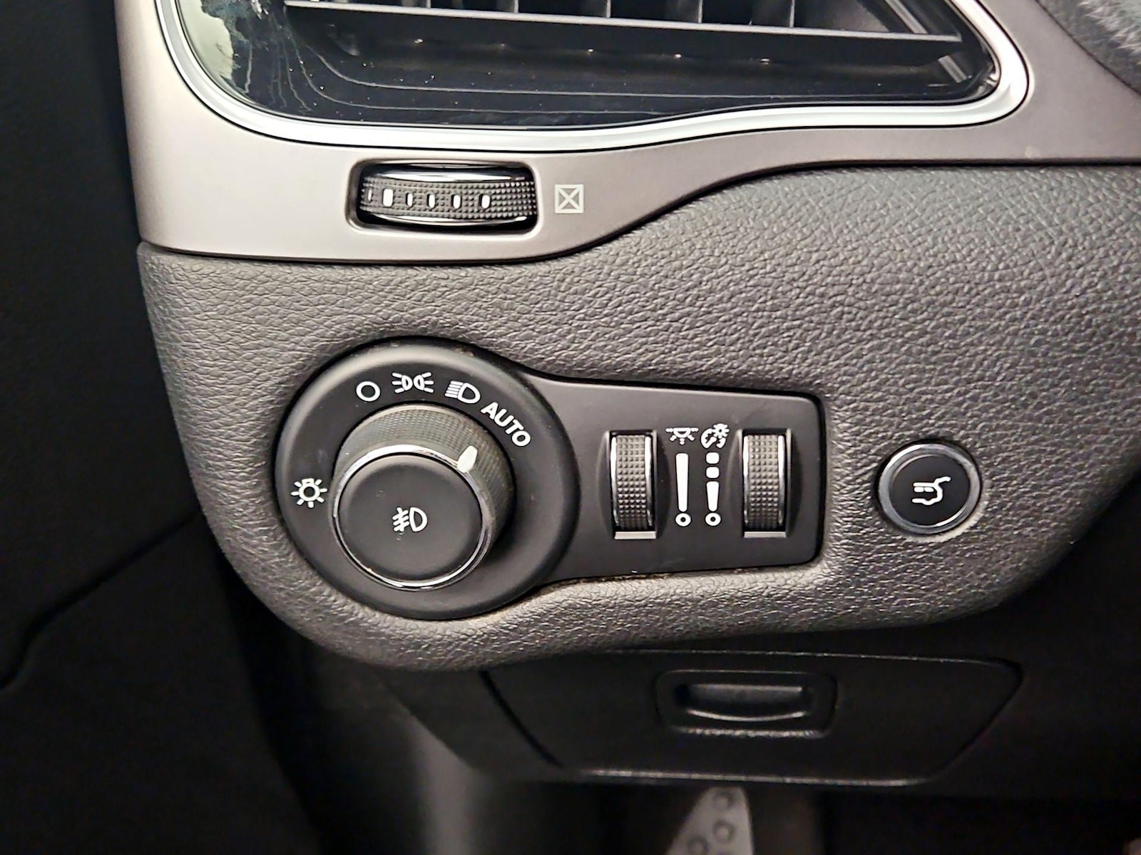2019 Jeep Cherokee Limited - Photo 14