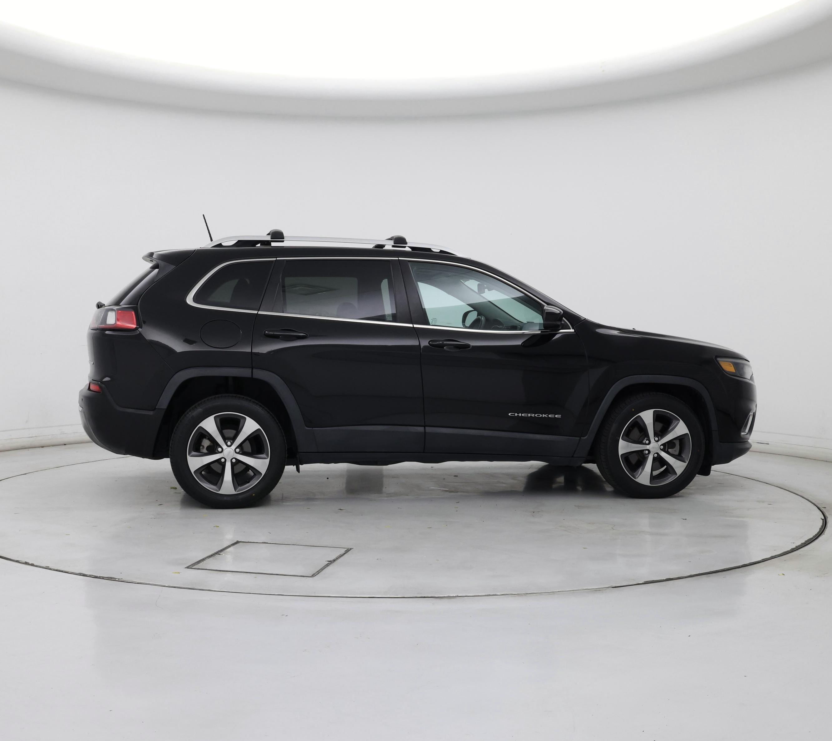 Thumbnail: 2019 Jeep Cherokee - 7