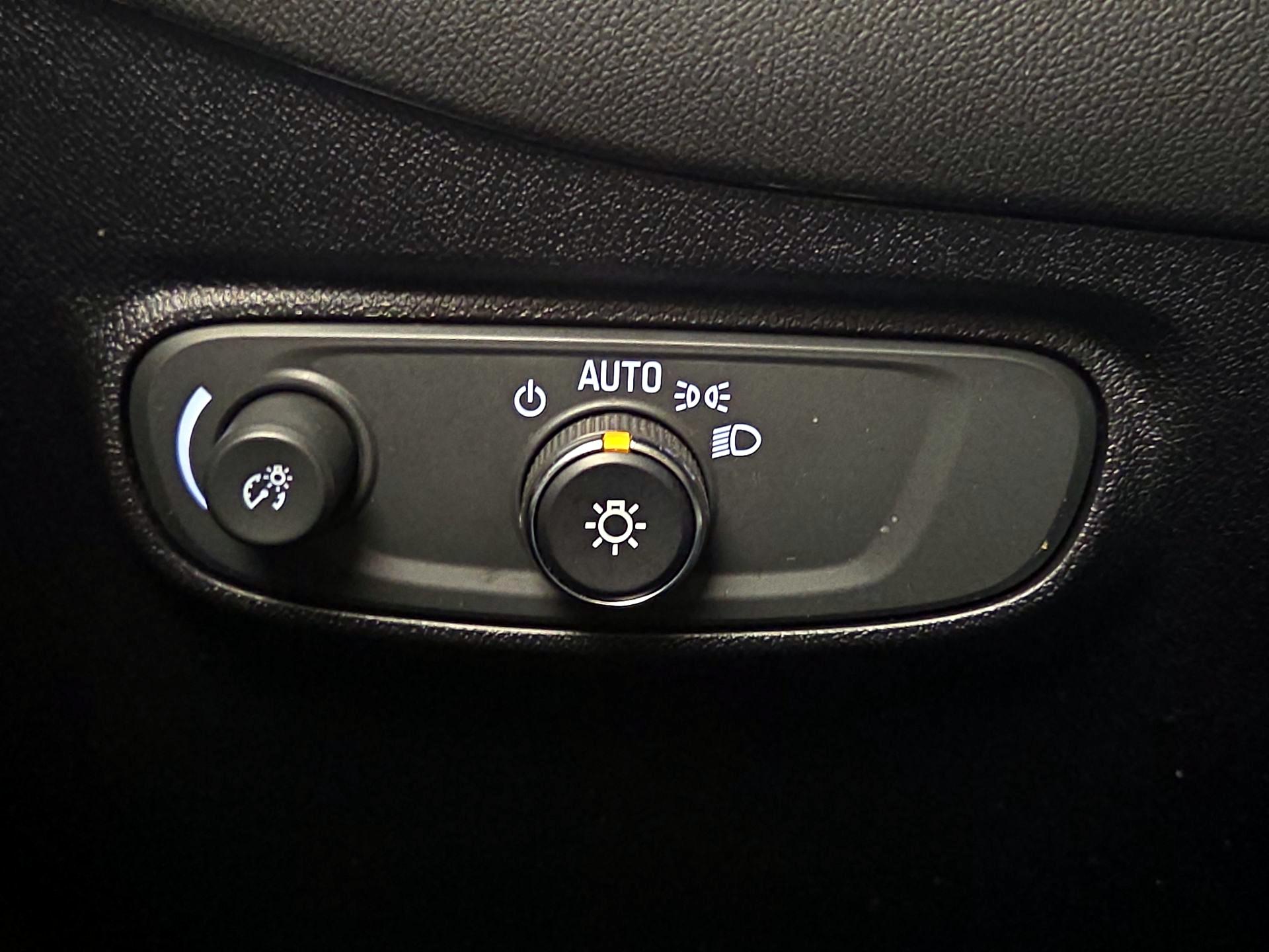 Thumbnail: 2019 Chevrolet Equinox - 13