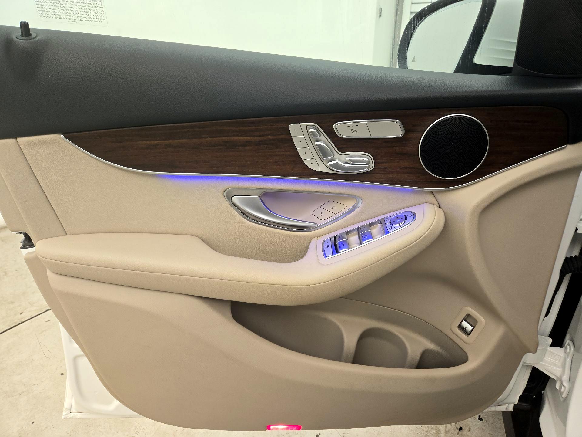 Thumbnail: 2022 Mercedes-Benz GLC - 12