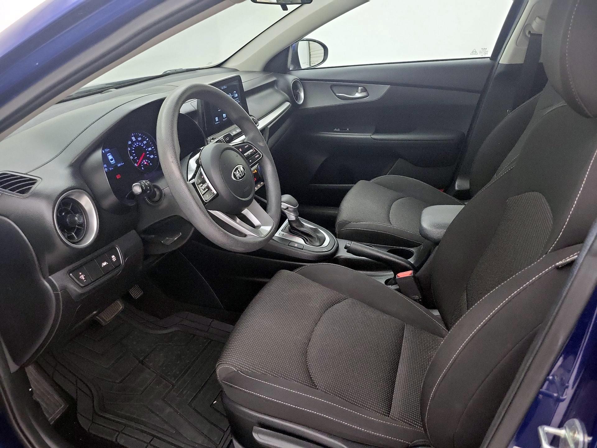 Thumbnail: 2019 Kia Forte - 11