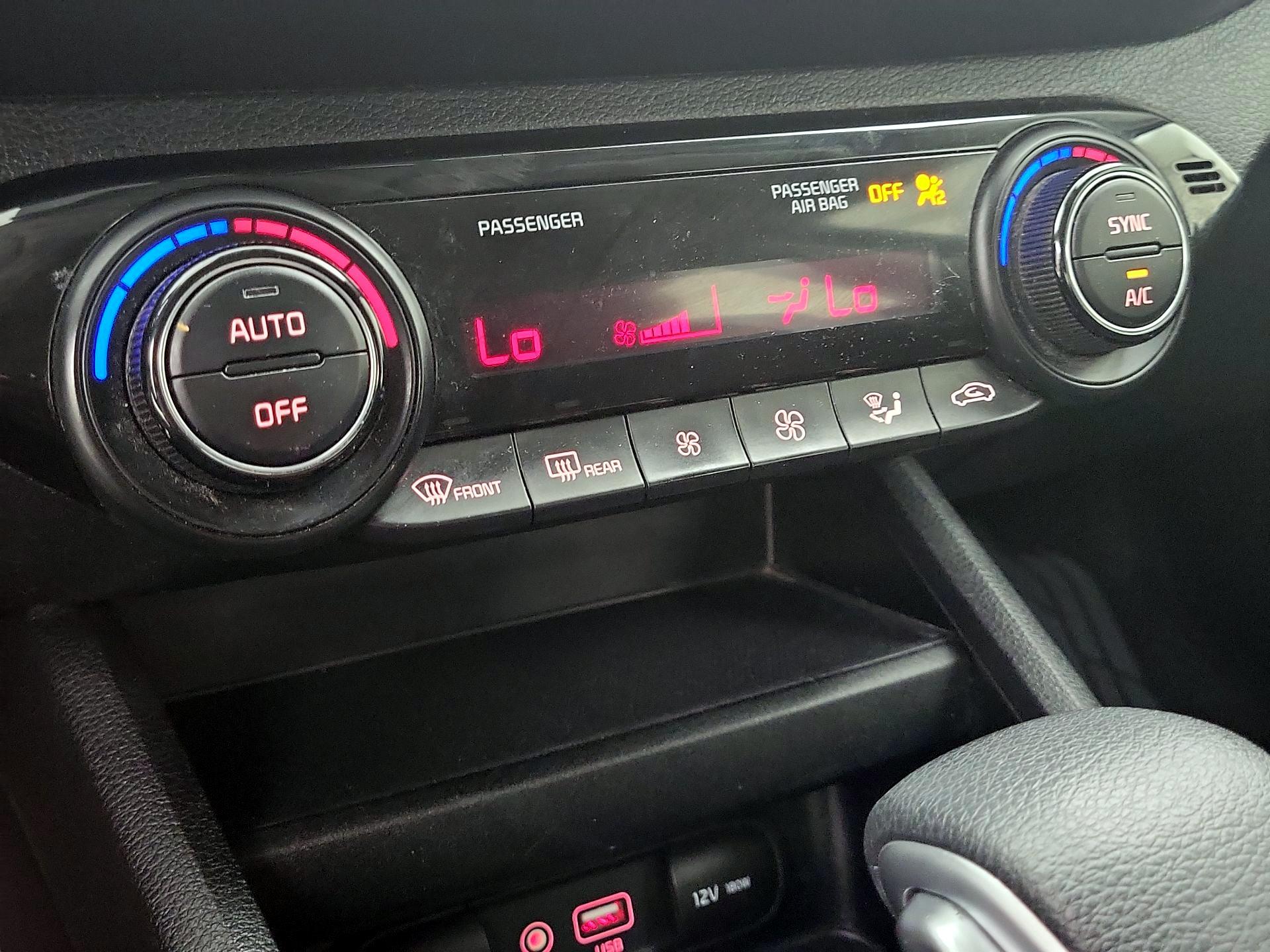 Thumbnail: 2019 Kia Forte - 16