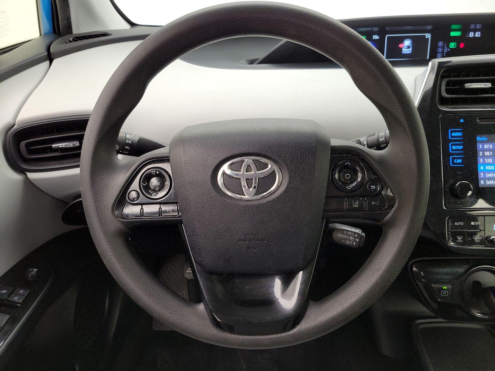 Thumbnail: 2019 Toyota Prius - 10