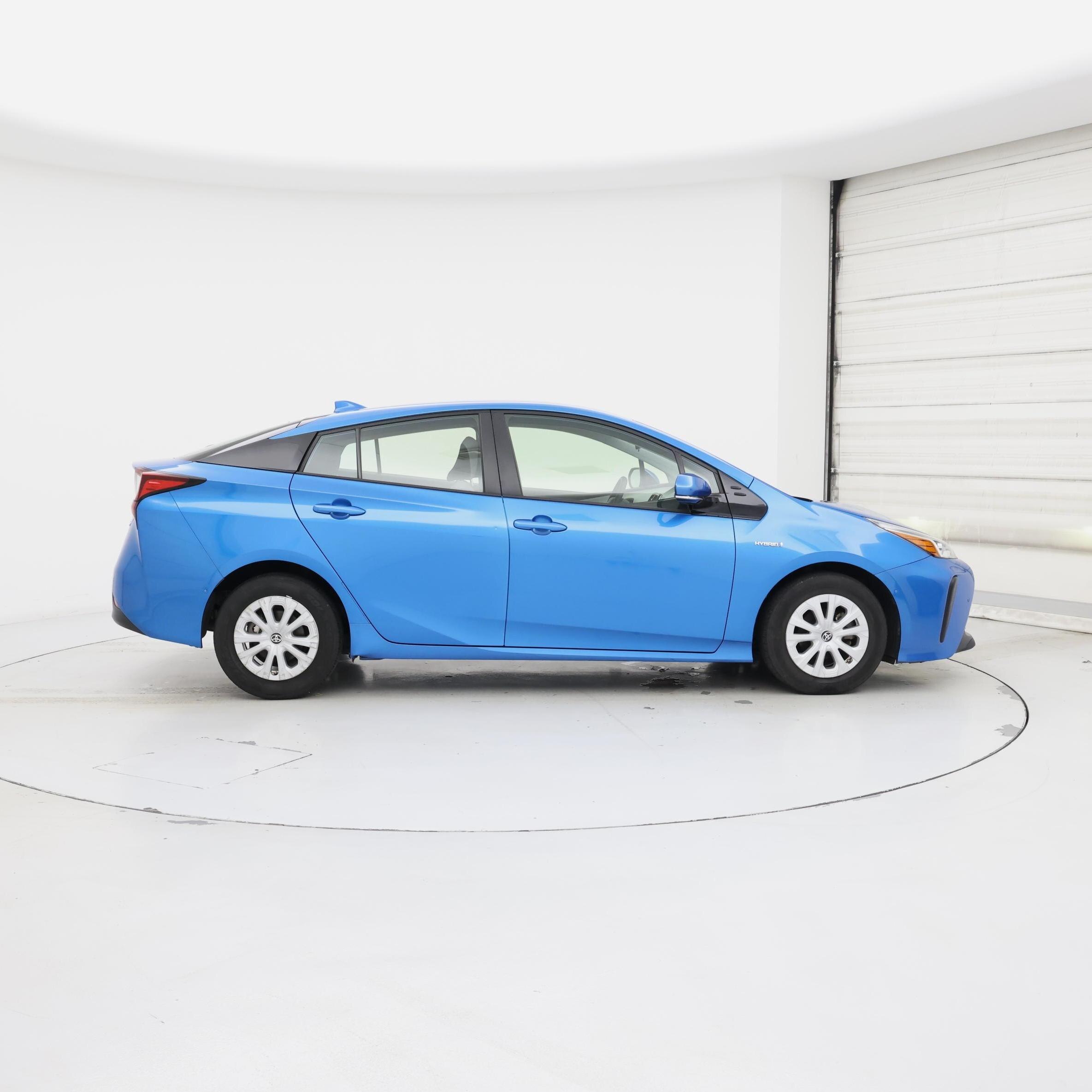 Thumbnail: 2019 Toyota Prius - 7