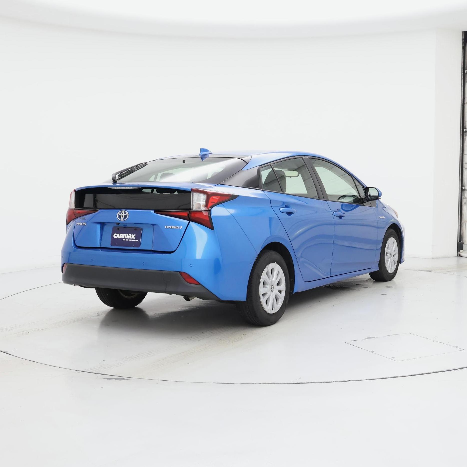 Thumbnail: 2019 Toyota Prius - 8