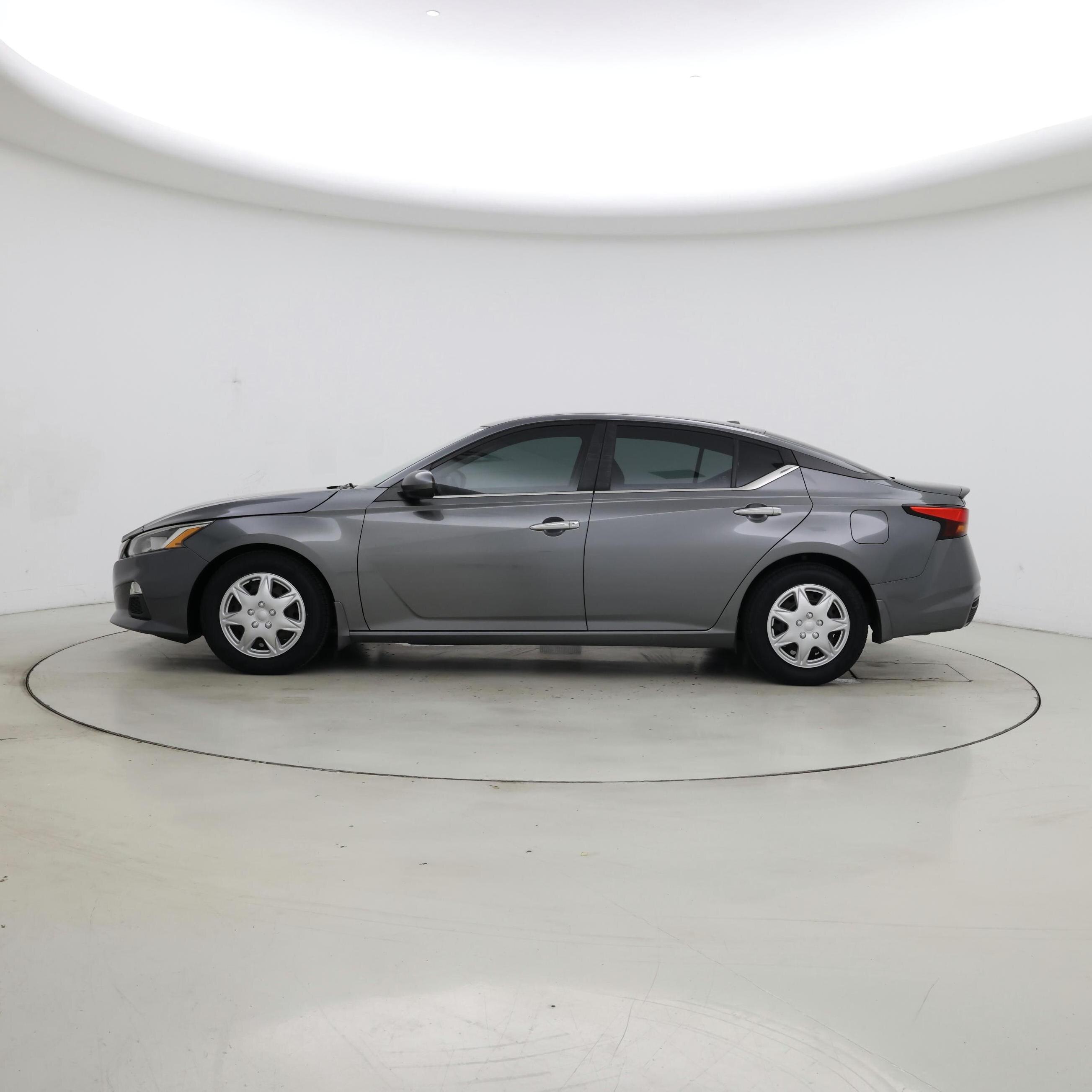 Thumbnail: 2019 Nissan Altima - 3