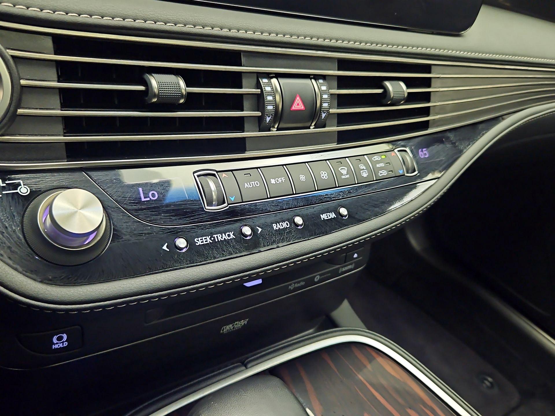 Thumbnail: 2022 Lexus LS - 17
