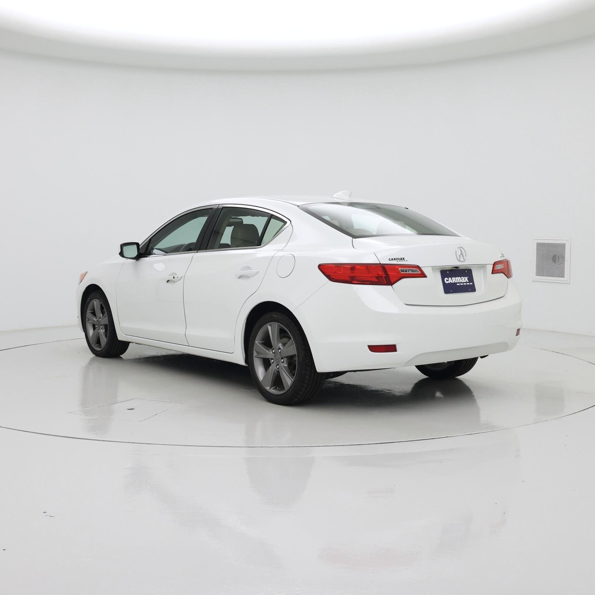 Thumbnail: 2015 Acura ILX - 2