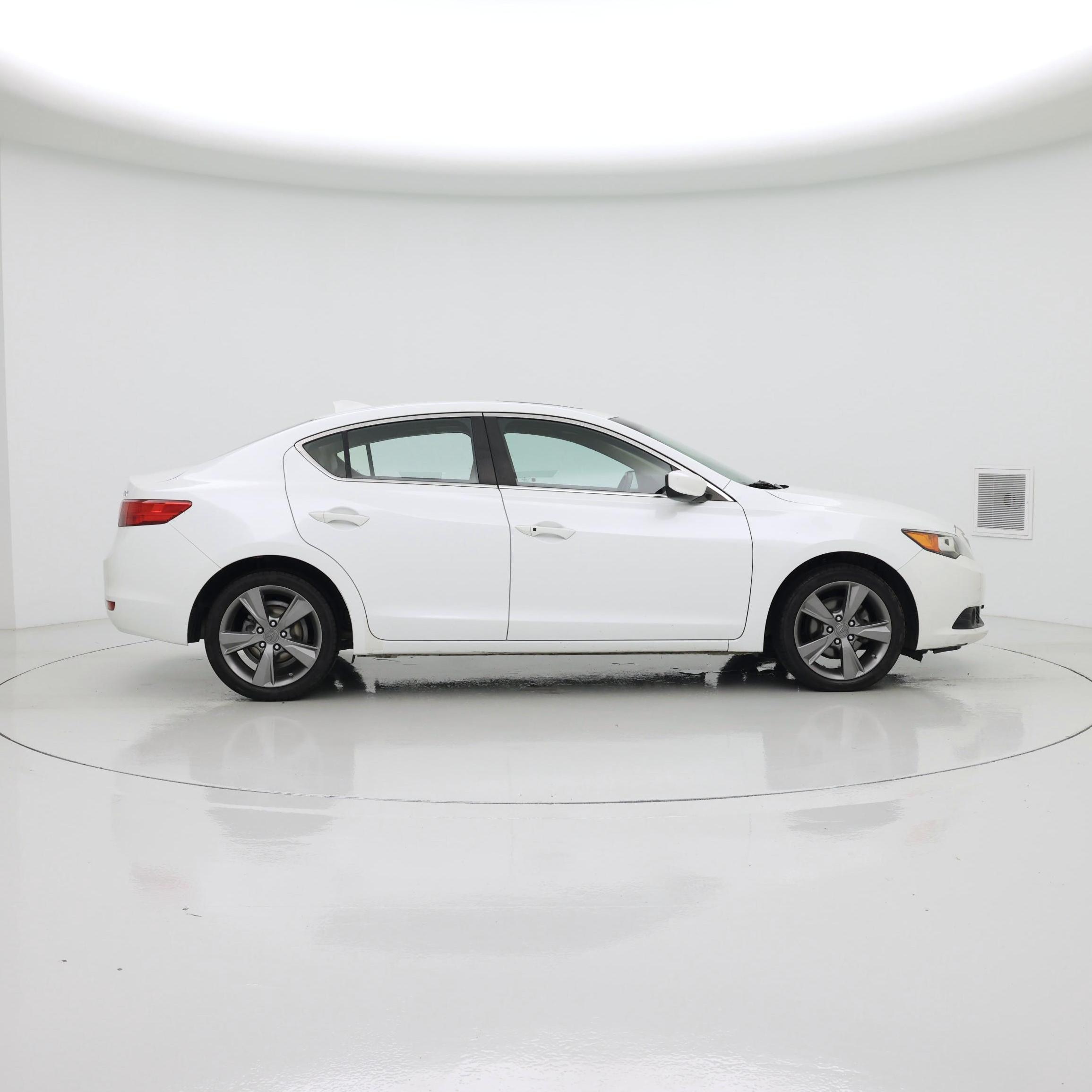 Thumbnail: 2015 Acura ILX - 7