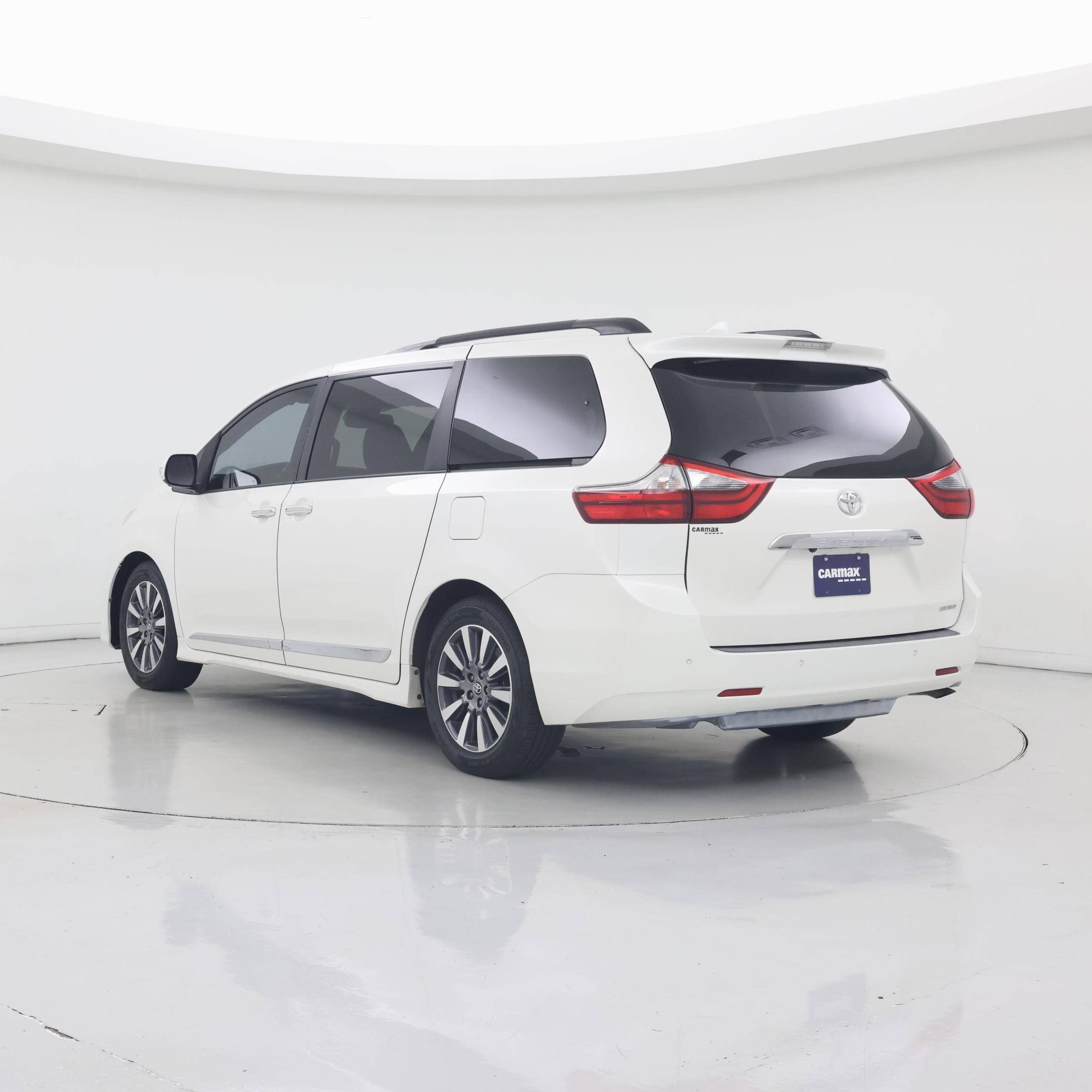 Thumbnail: 2020 Toyota Sienna - 2