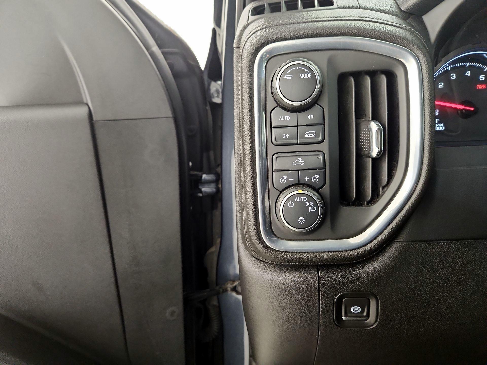 Thumbnail: 2021 Chevrolet Silverado 1500 - 13