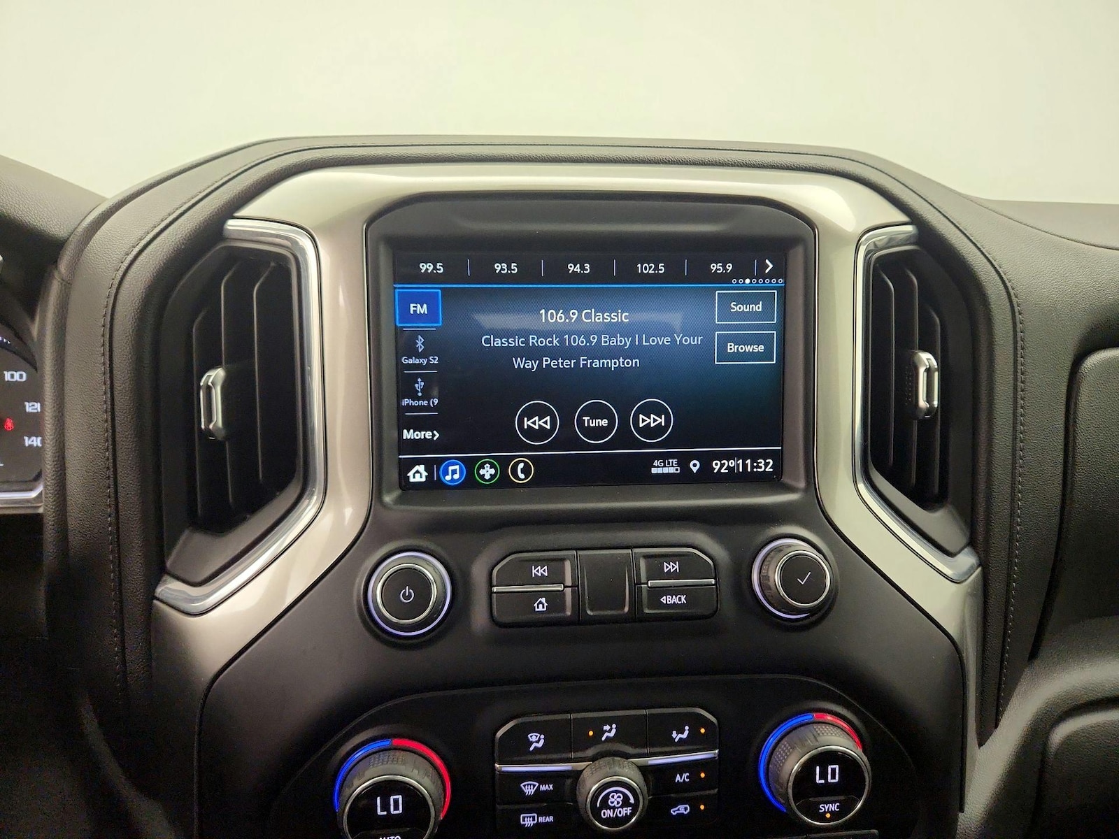 2021 Chevrolet Silverado 1500 LT - Photo 16