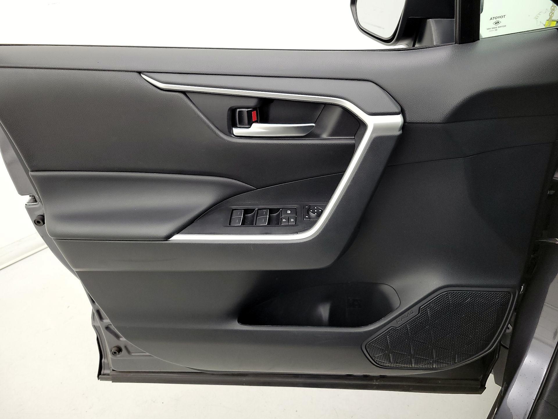 Thumbnail: 2024 Toyota RAV4 - 12