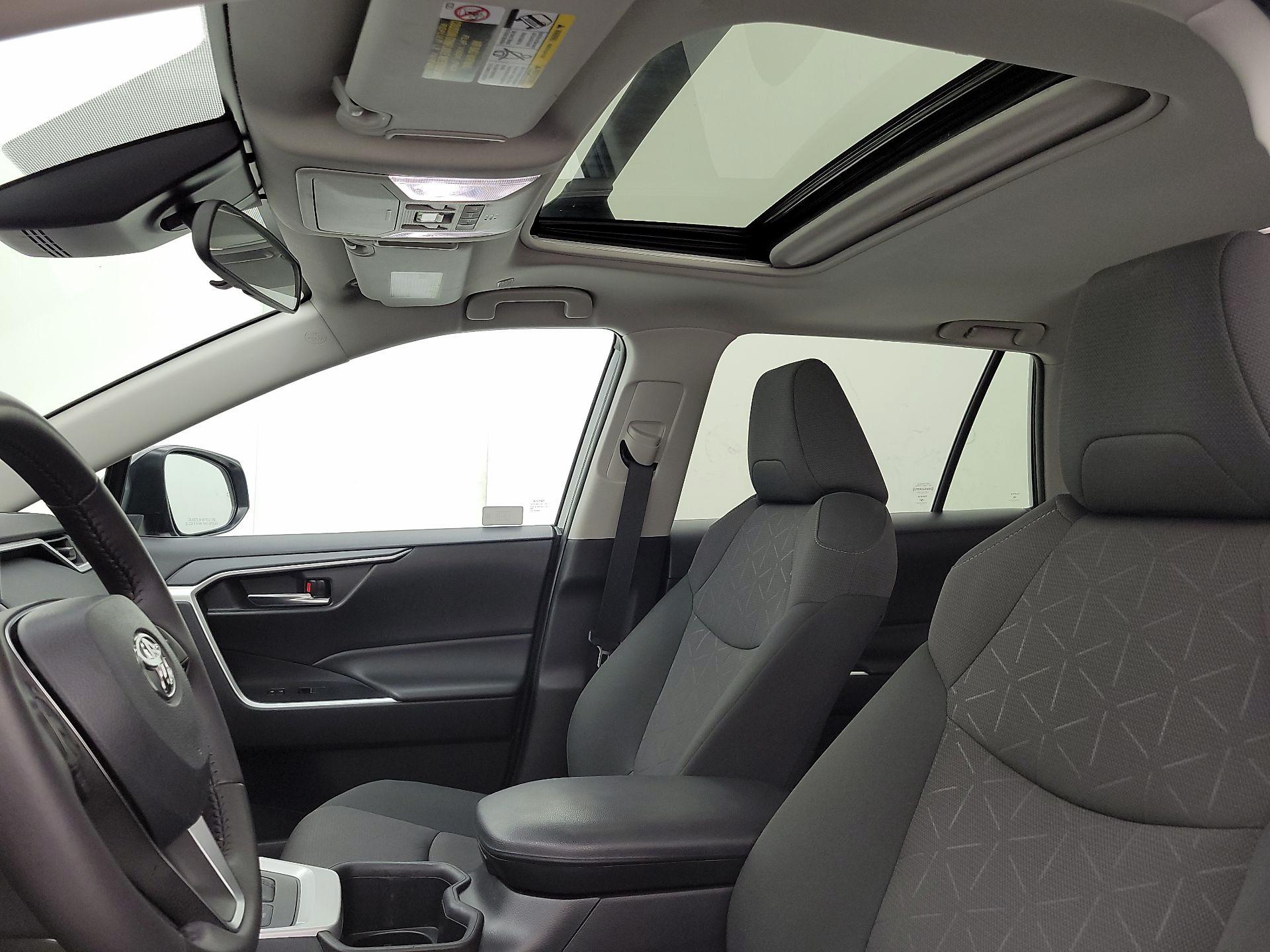 Thumbnail: 2024 Toyota RAV4 - 19
