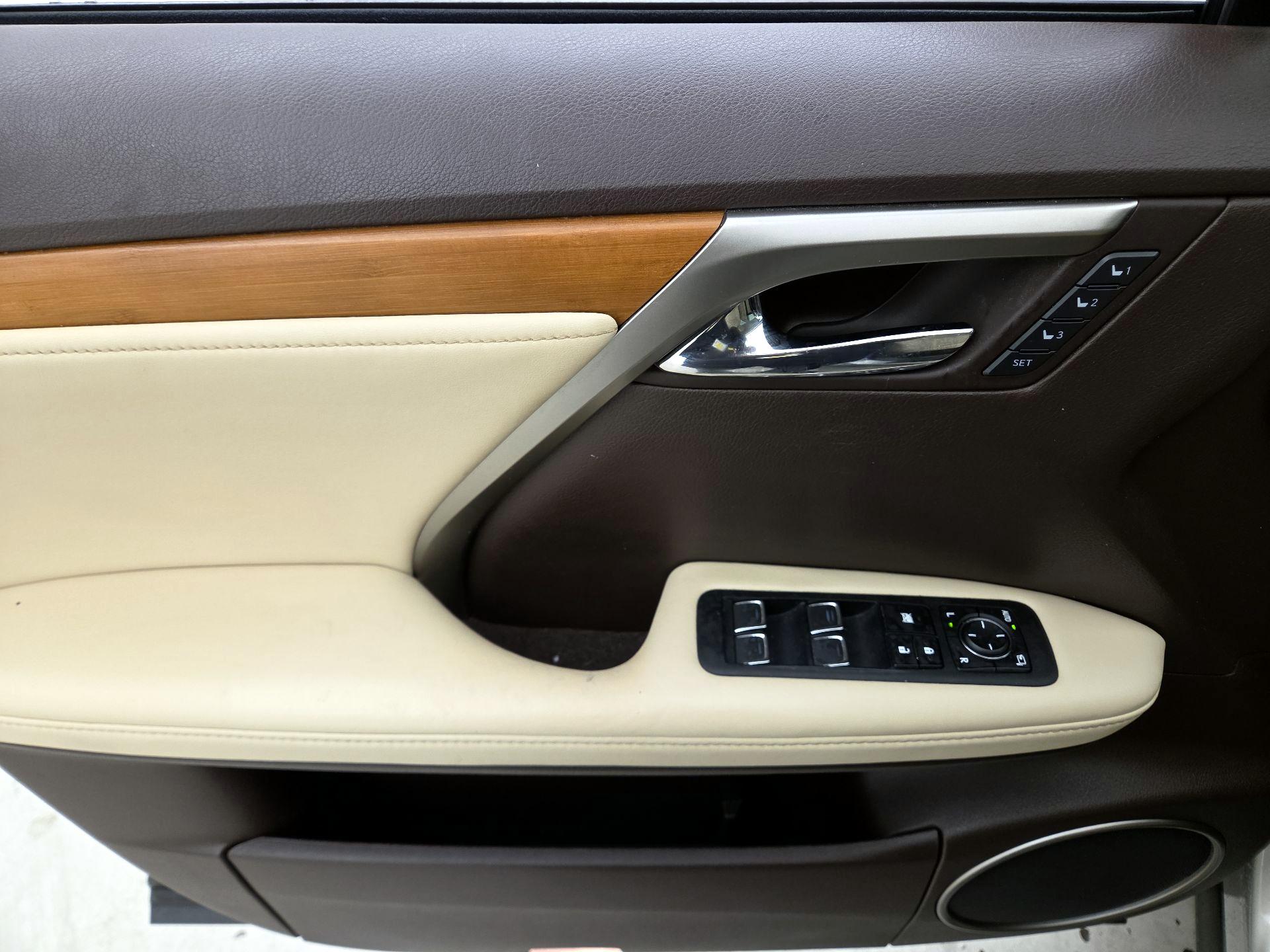 Thumbnail: 2020 Lexus RX - 12